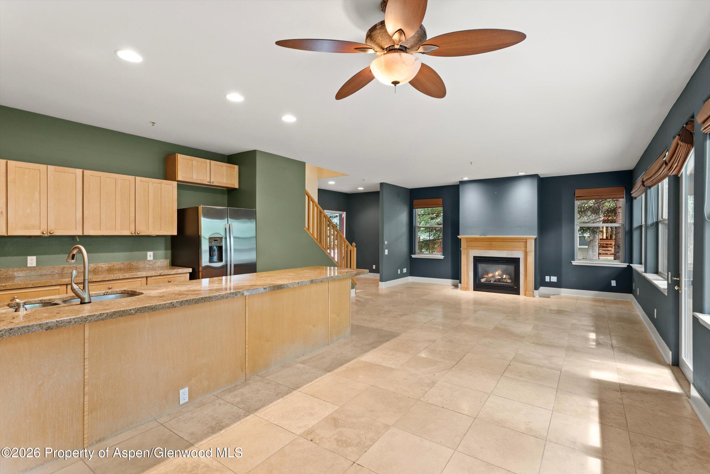 610 Evans Court Property Photo 2