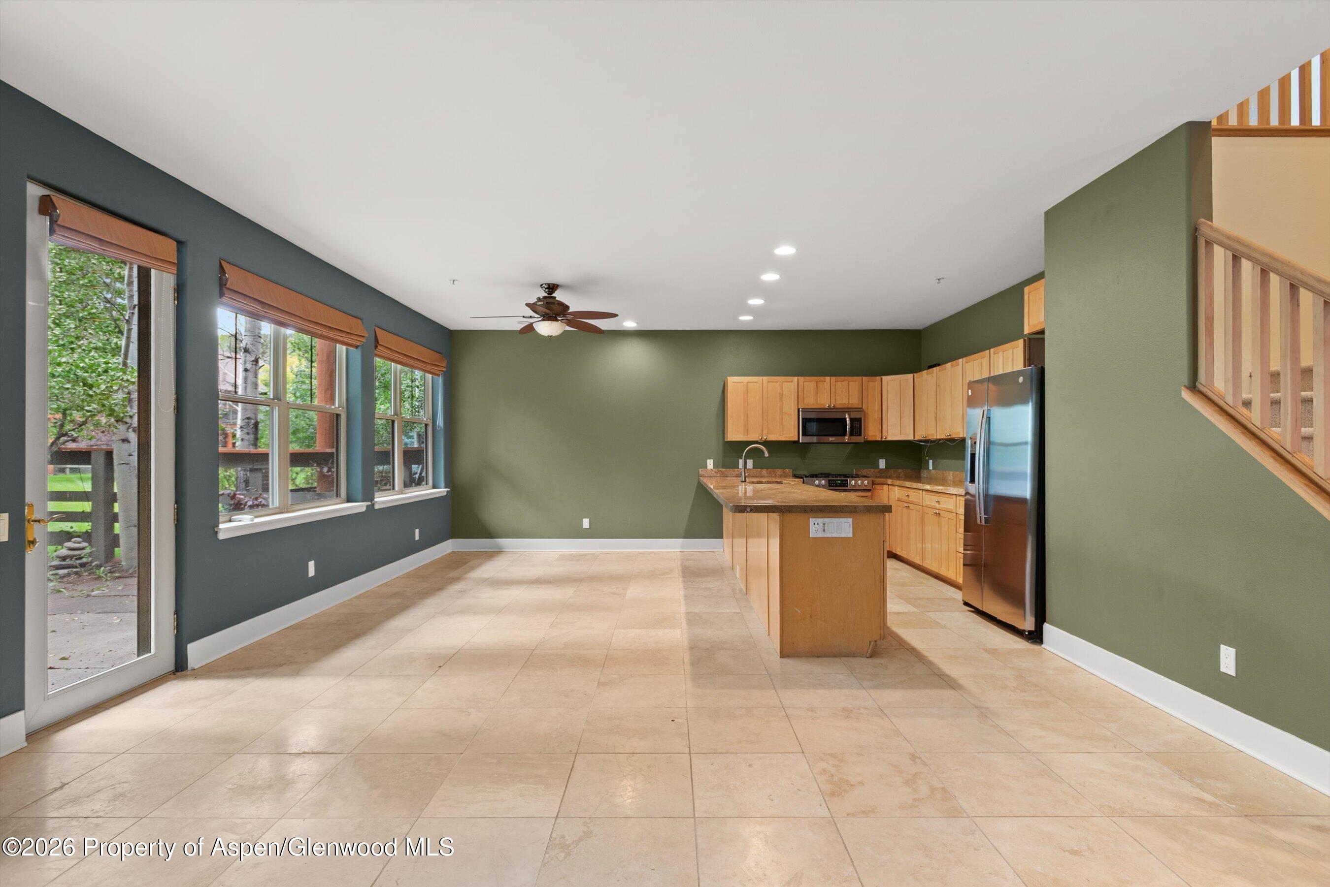 610 Evans Court Property Photo 6