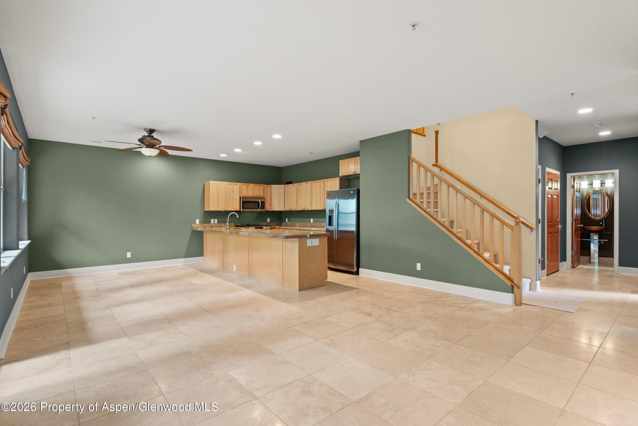 610 Evans Court Property Photo 8