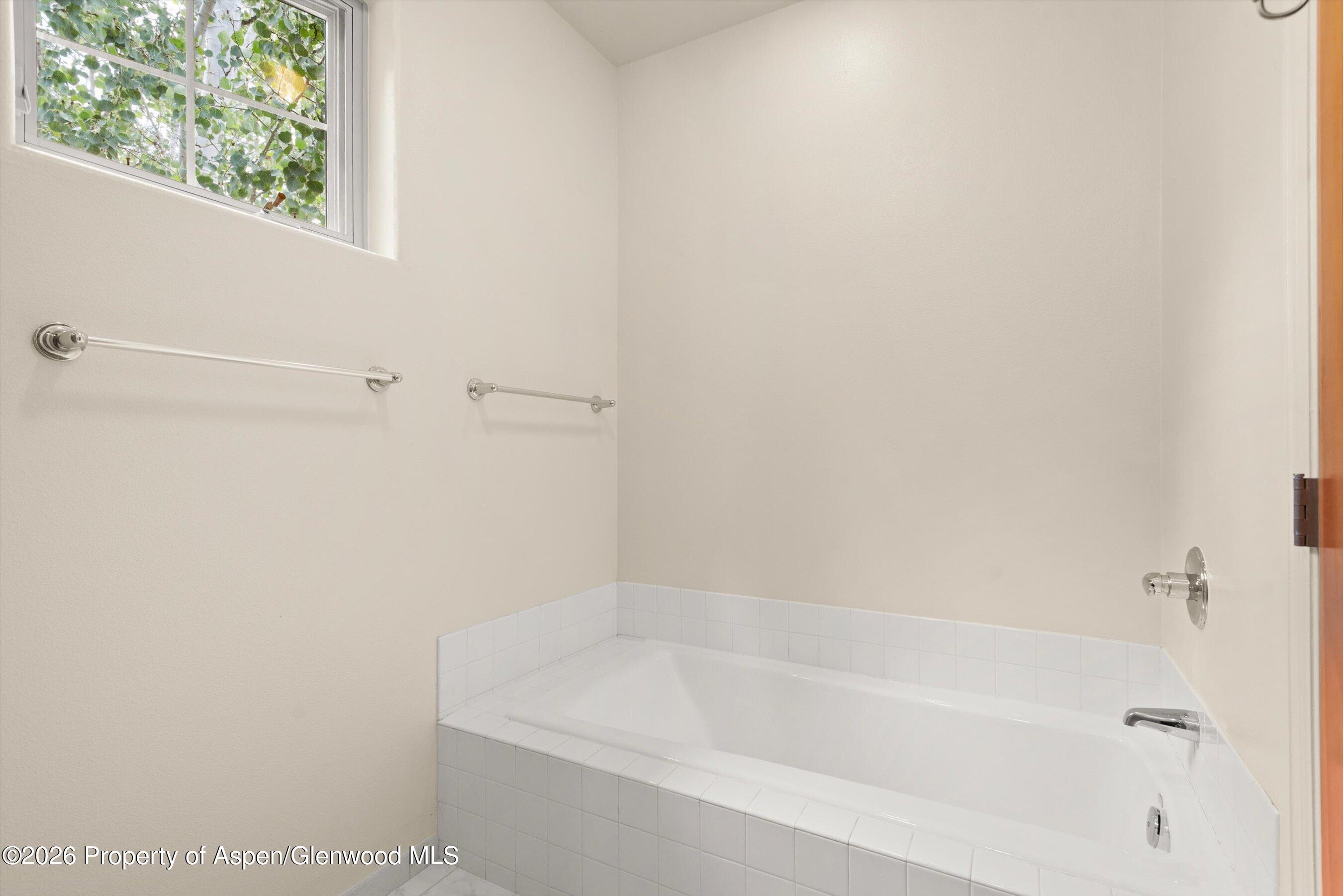 610 Evans Court Property Photo 21