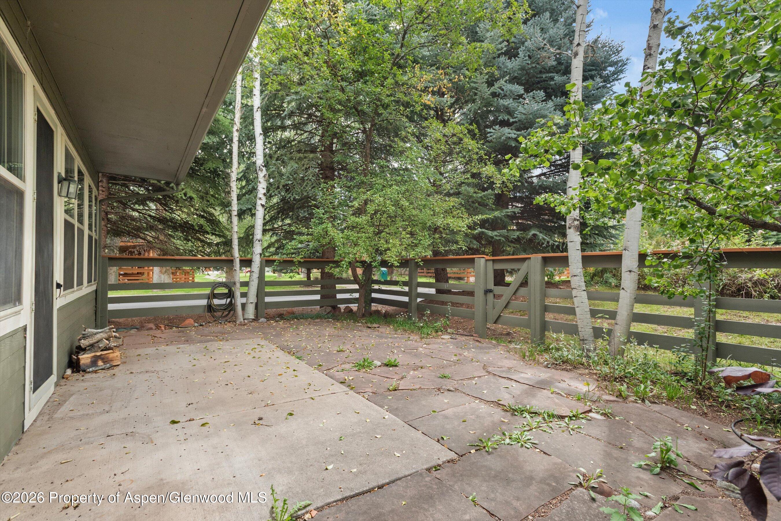 610 Evans Court Property Photo 37