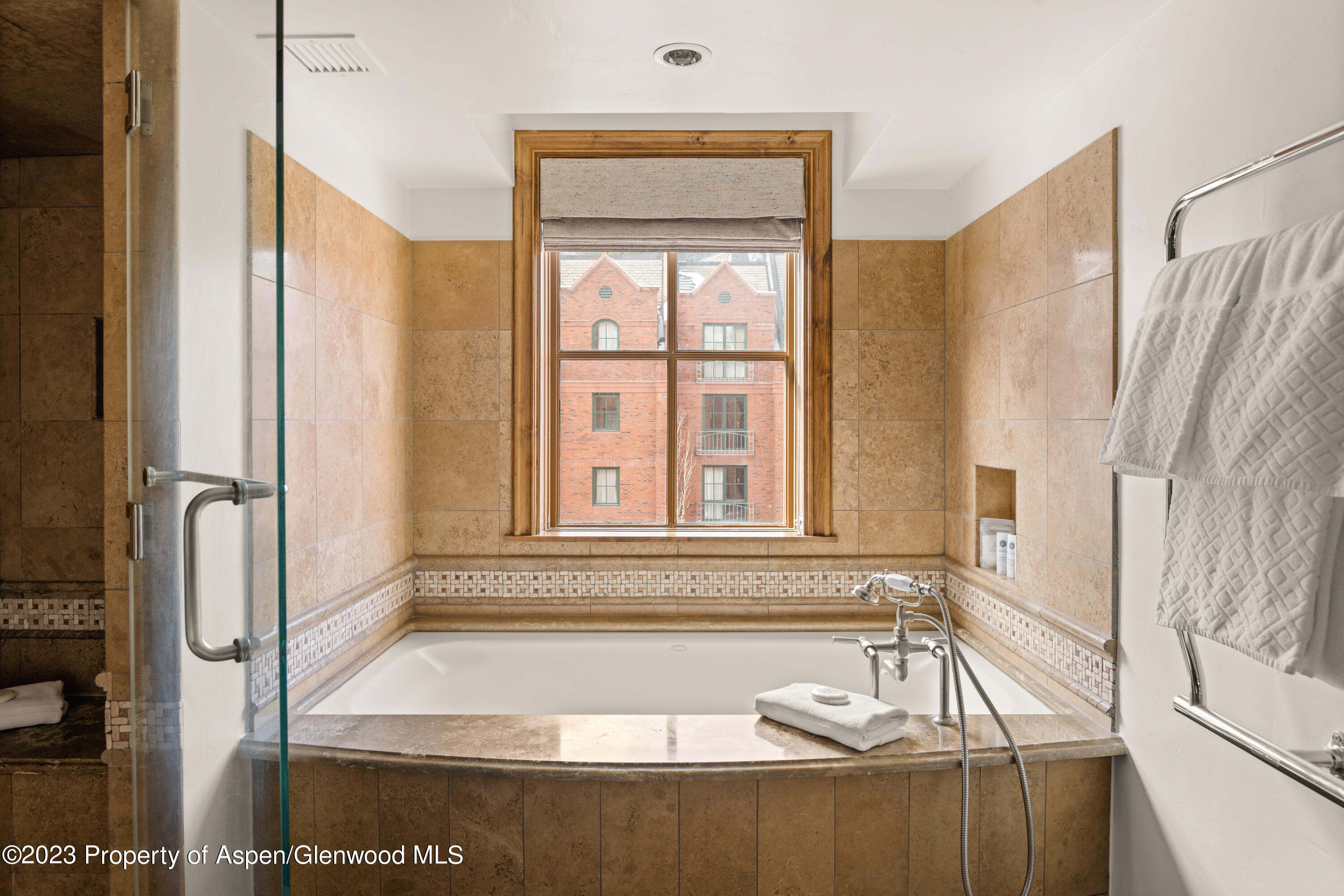 315 E Dean Street B60 Property Photo 10