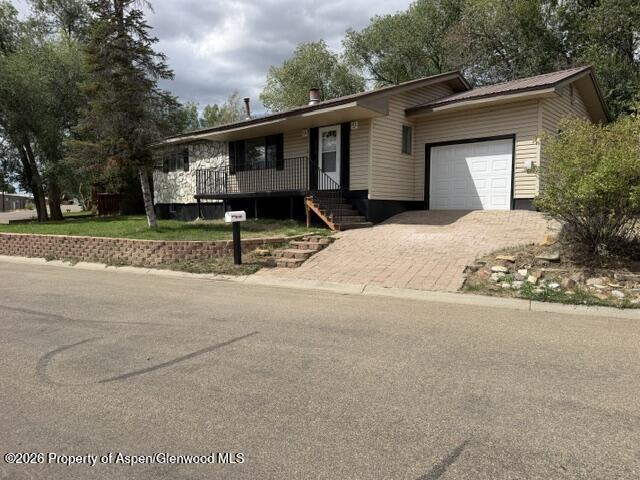 1903 Frontier Drive Property Photo 1