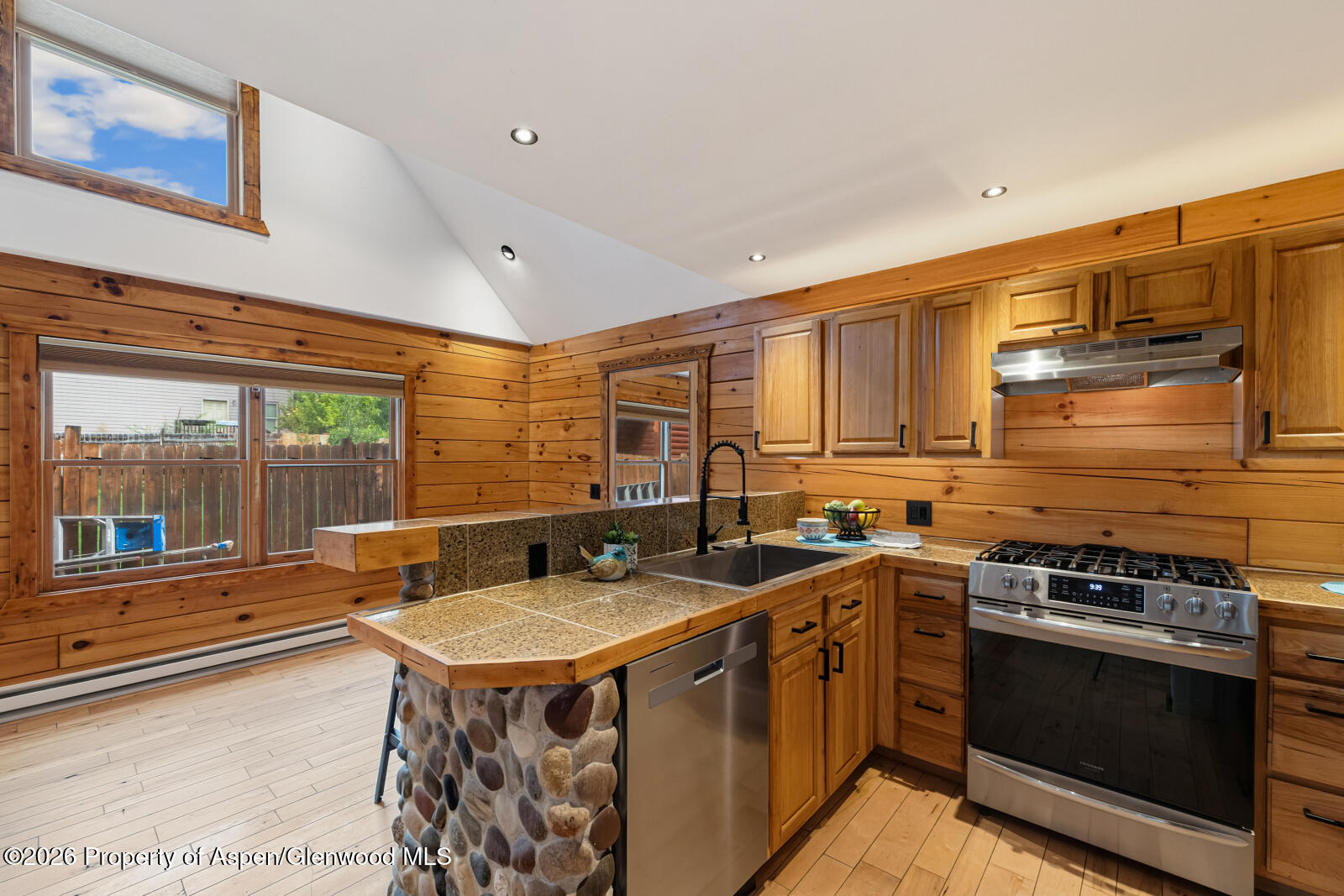 428 Midland Avenue Property Photo 11