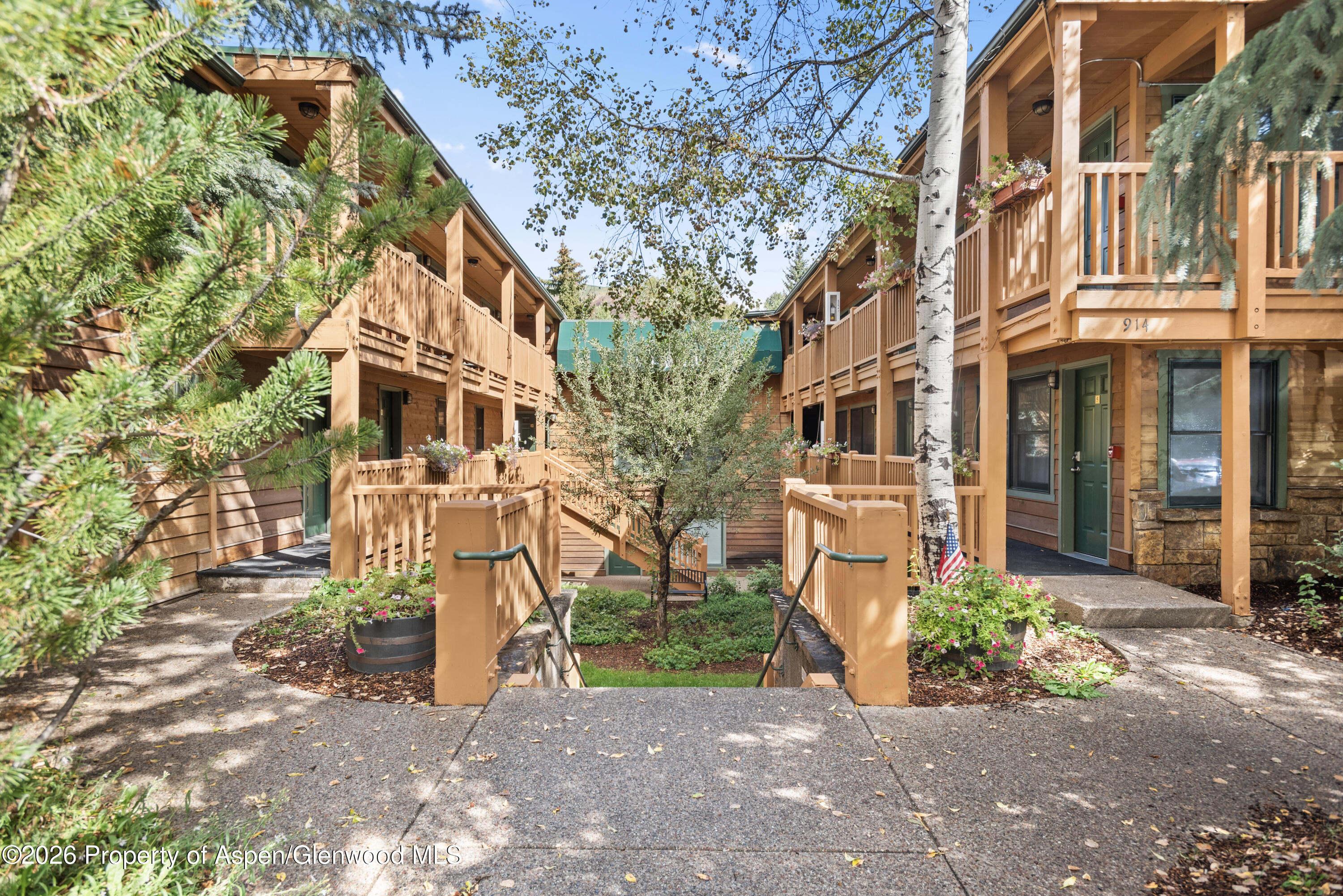 914 Waters Avenue 19 Property Photo 15