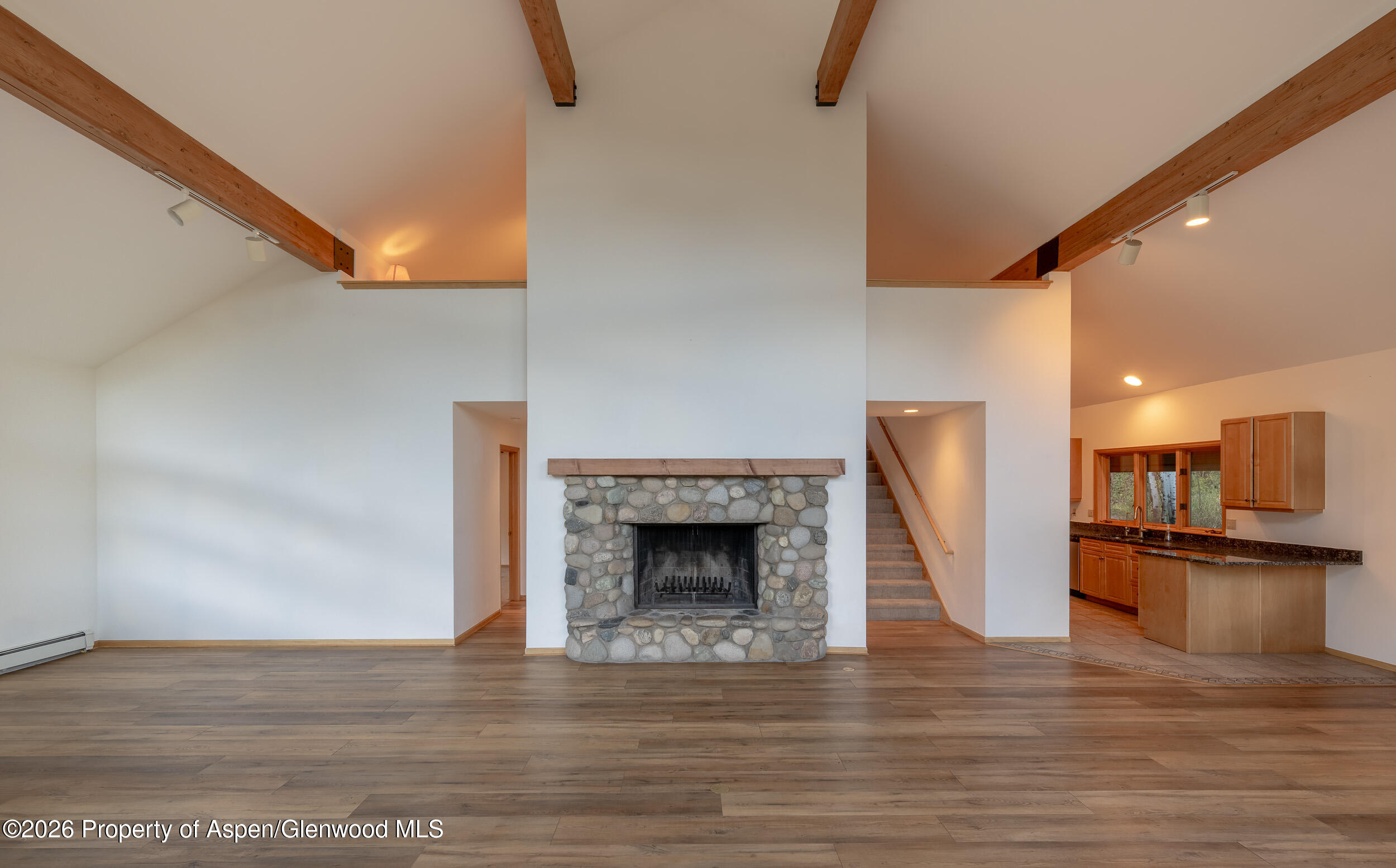 368 E Lupine Drive Property Photo 4