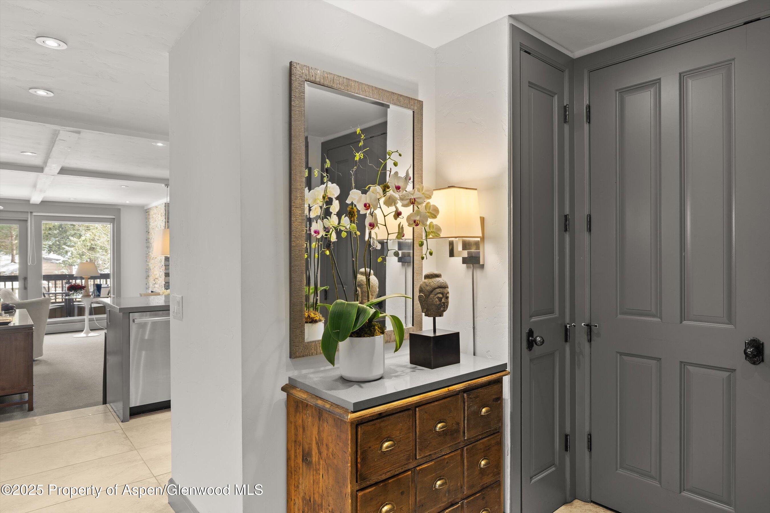610 S West End Street K201 Property Photo 16