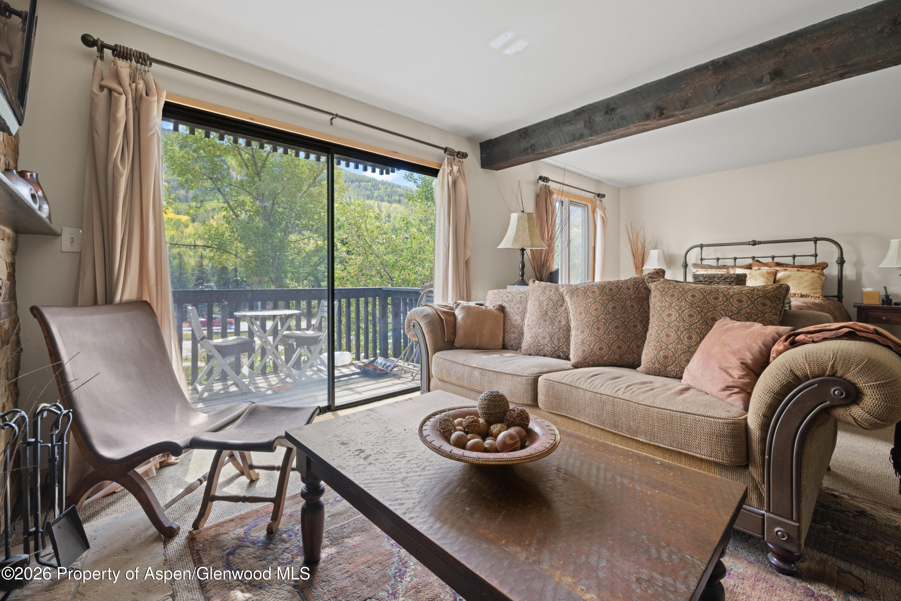 1880 Meadow Ridge Road 7 Property Photo 3