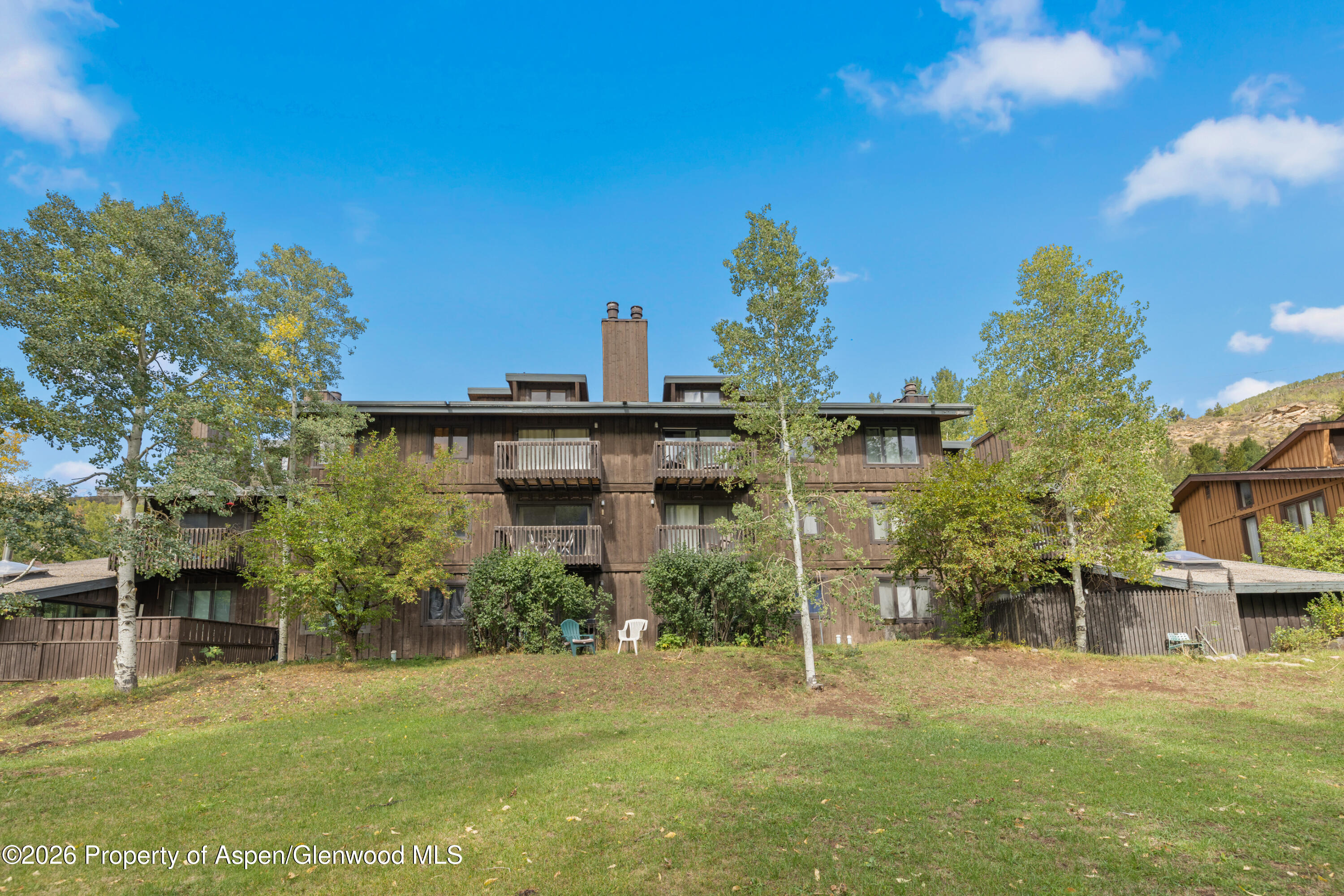 1880 Meadow Ridge Road 7 Property Photo 4