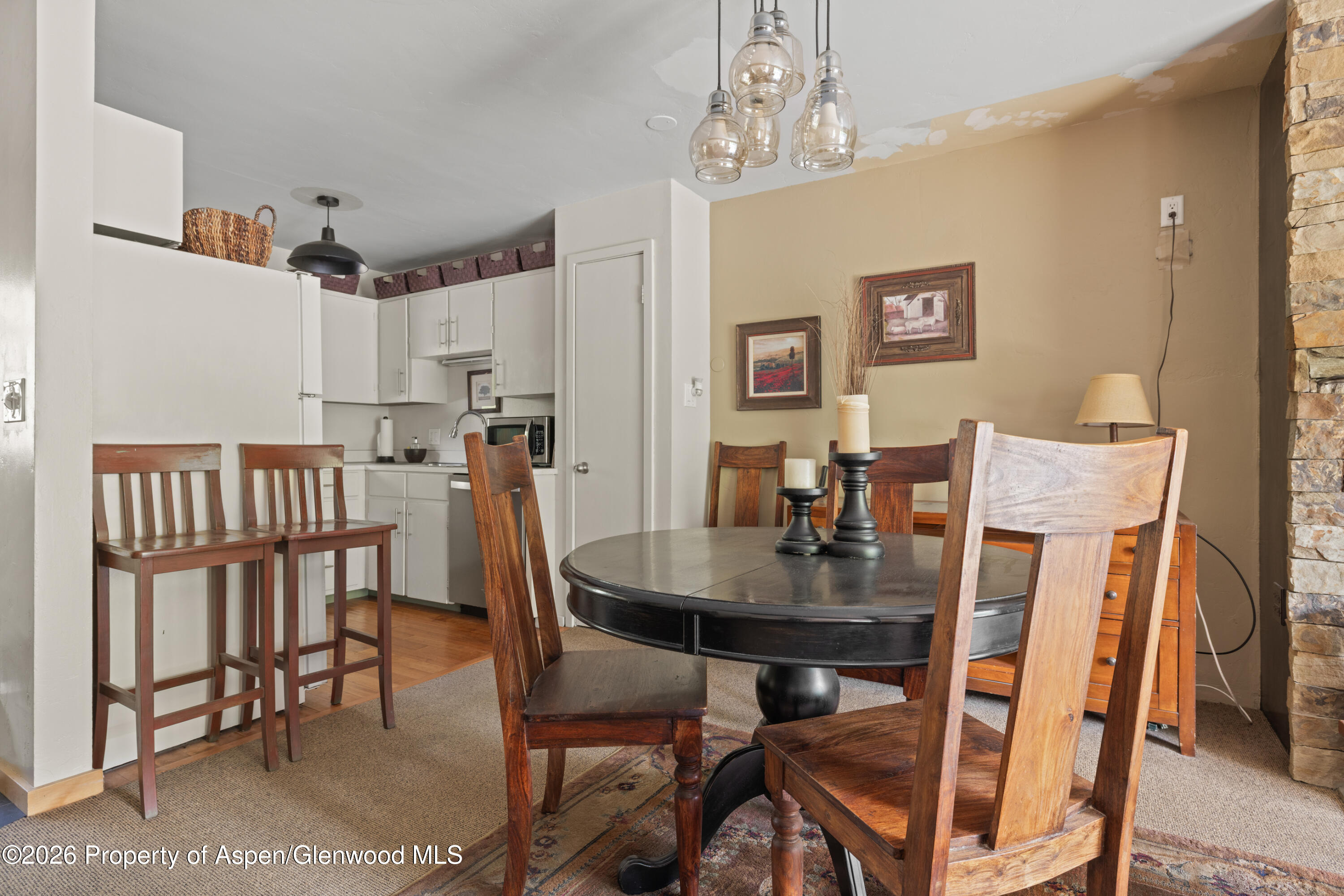 1880 Meadow Ridge Road 7 Property Photo 8