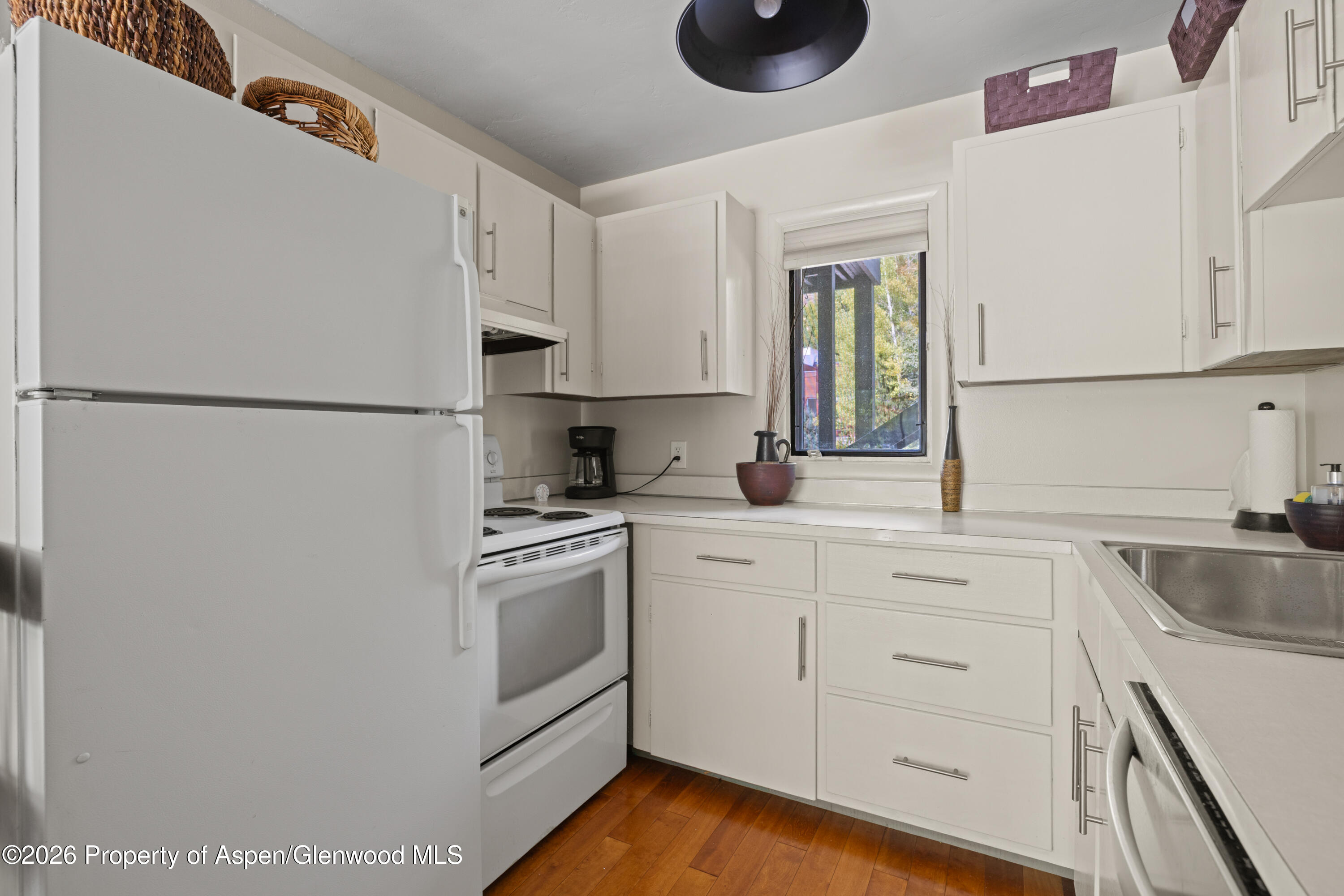 1880 Meadow Ridge Road 7 Property Photo 14