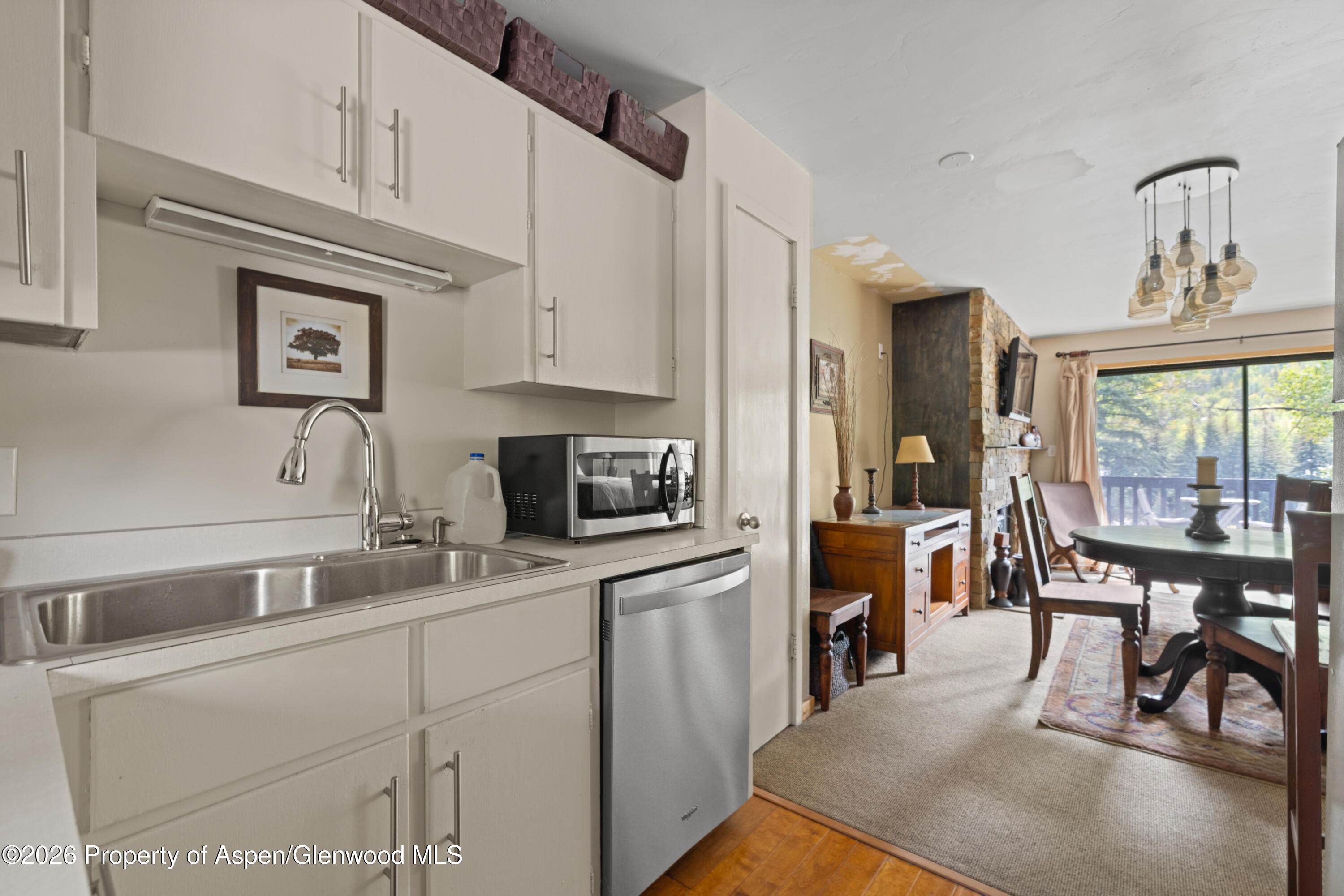 1880 Meadow Ridge Road 7 Property Photo 15