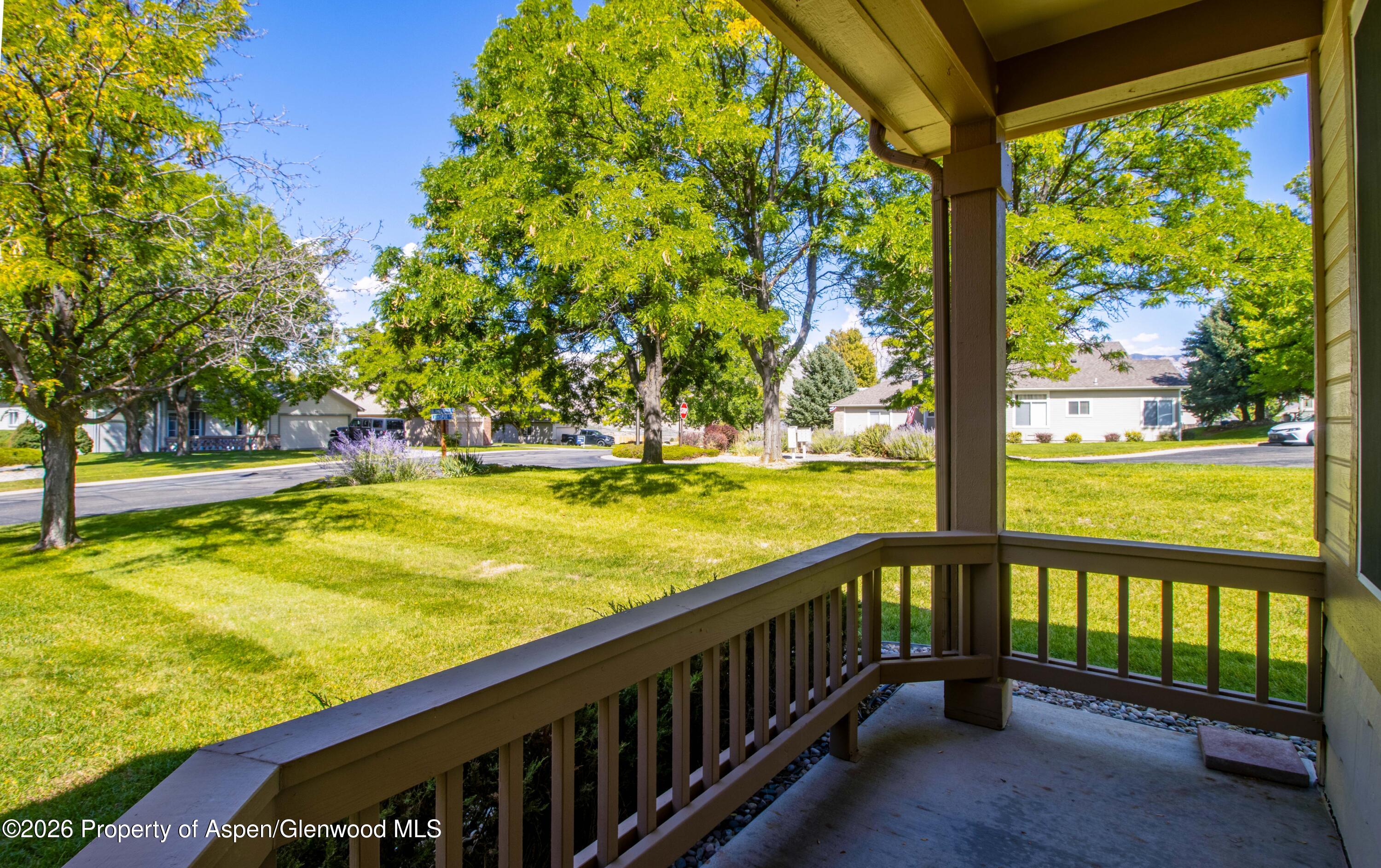 54 Limberpine Circle Property Photo 4
