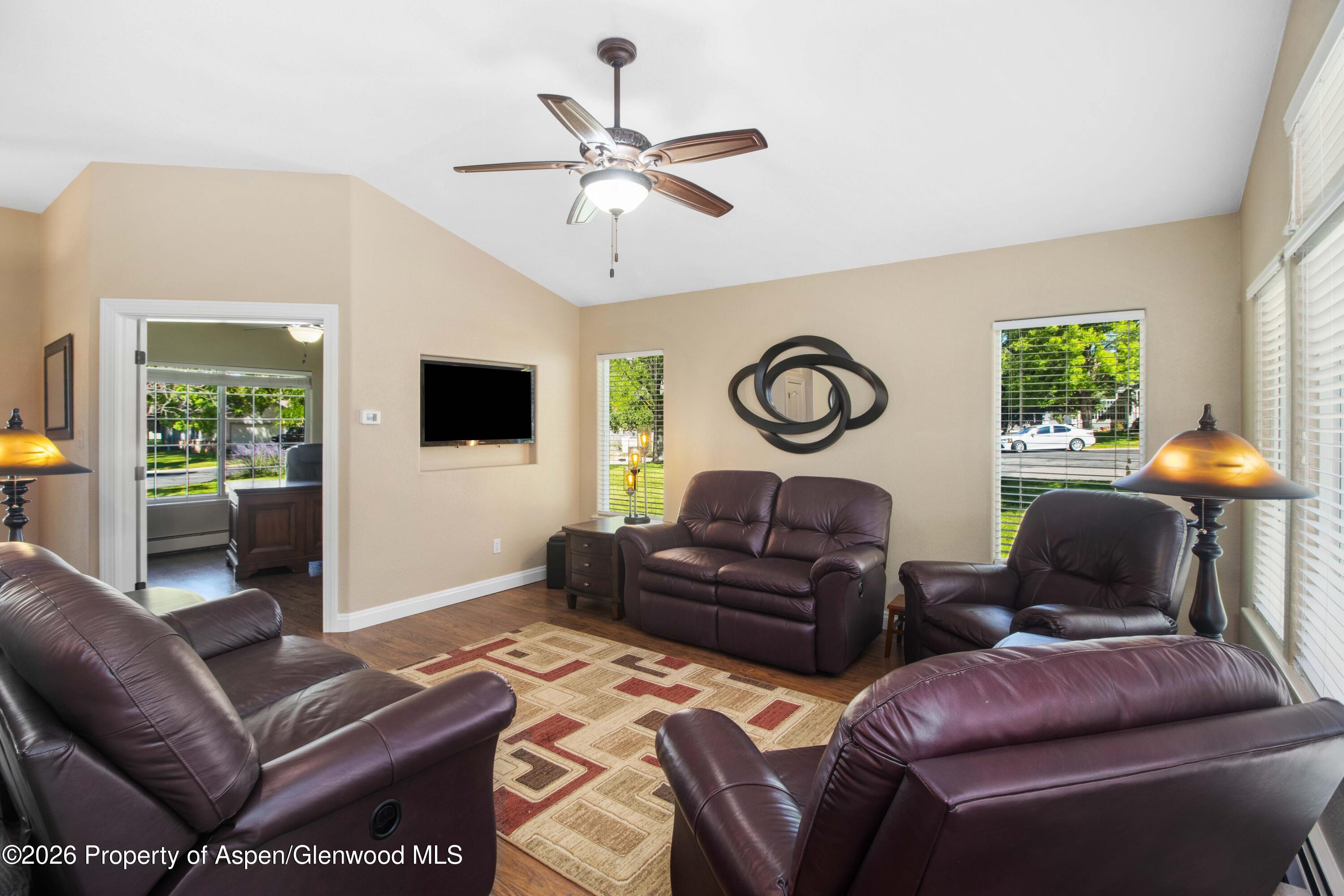 54 Limberpine Circle Property Photo 13