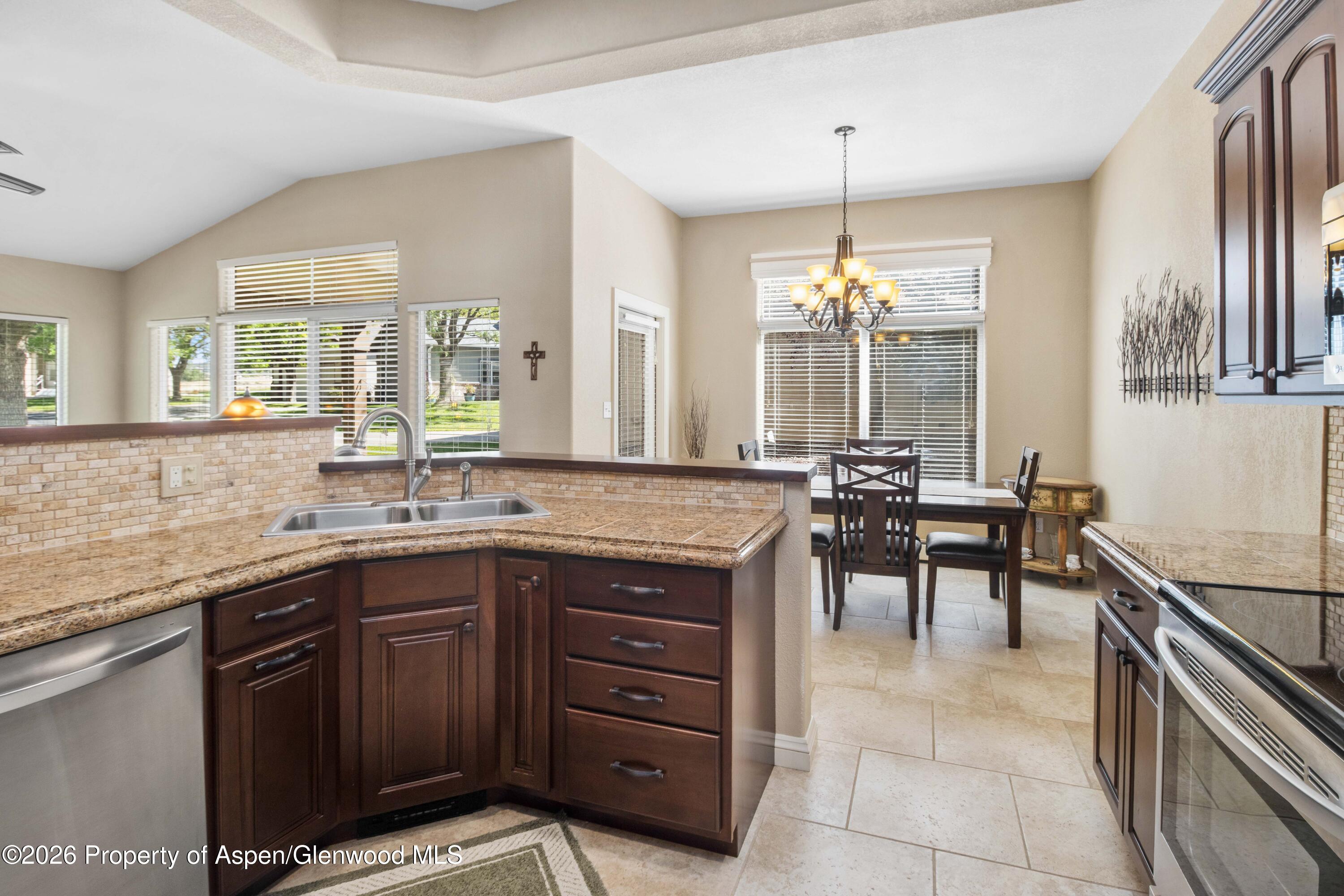 54 Limberpine Circle Property Photo 15