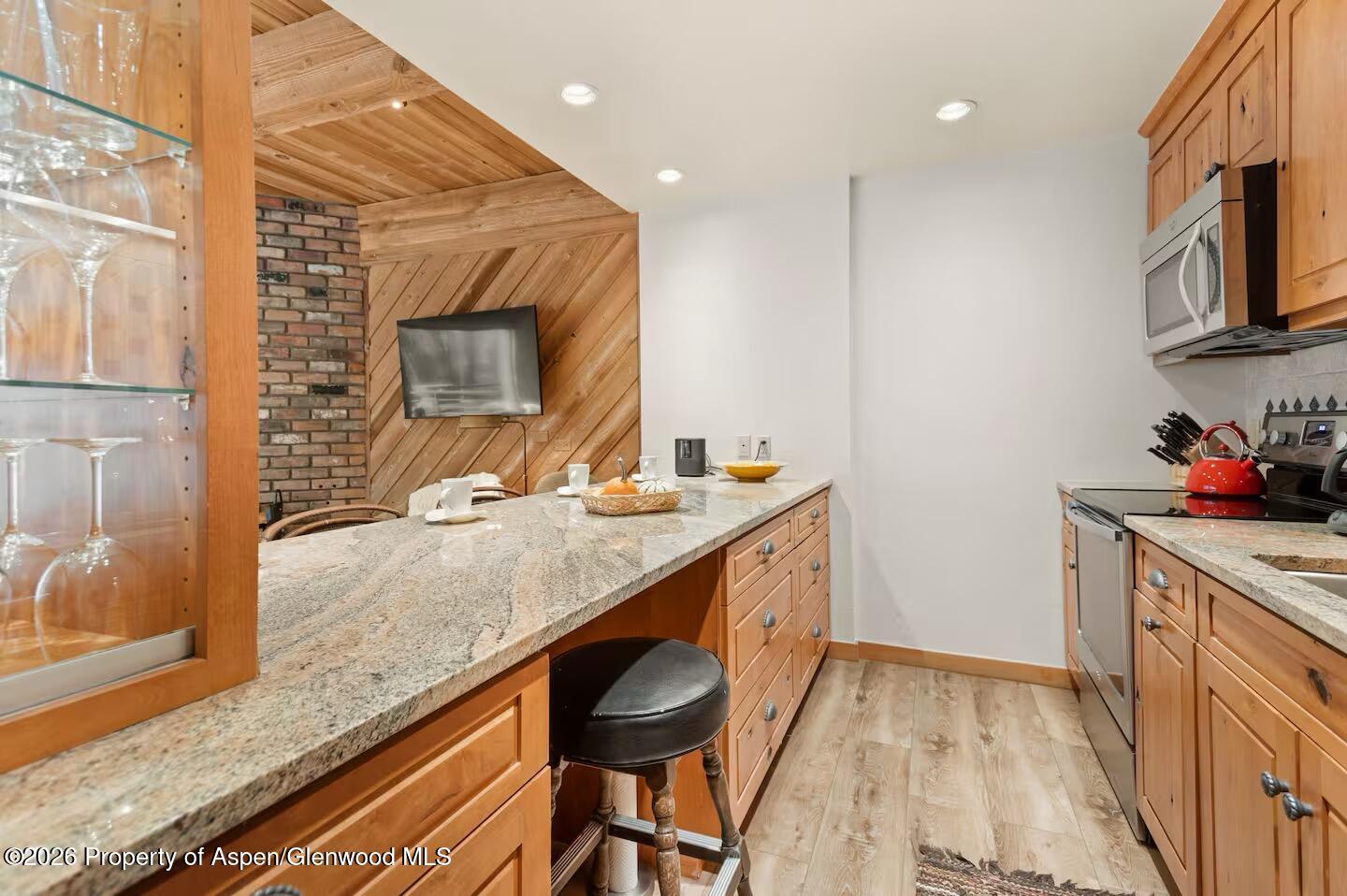 1039 E Cooper Avenue 11 Property Photo 18