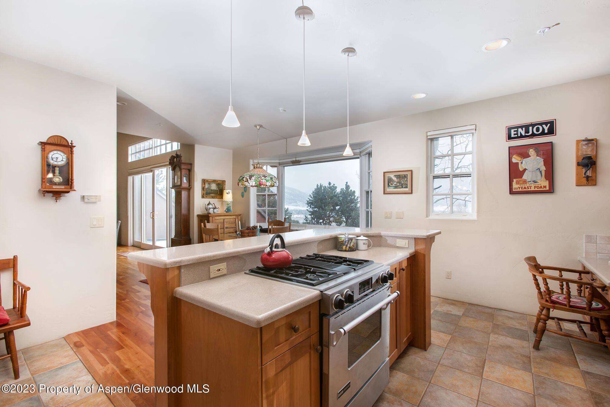 764 Promontory Lane Property Photo 3