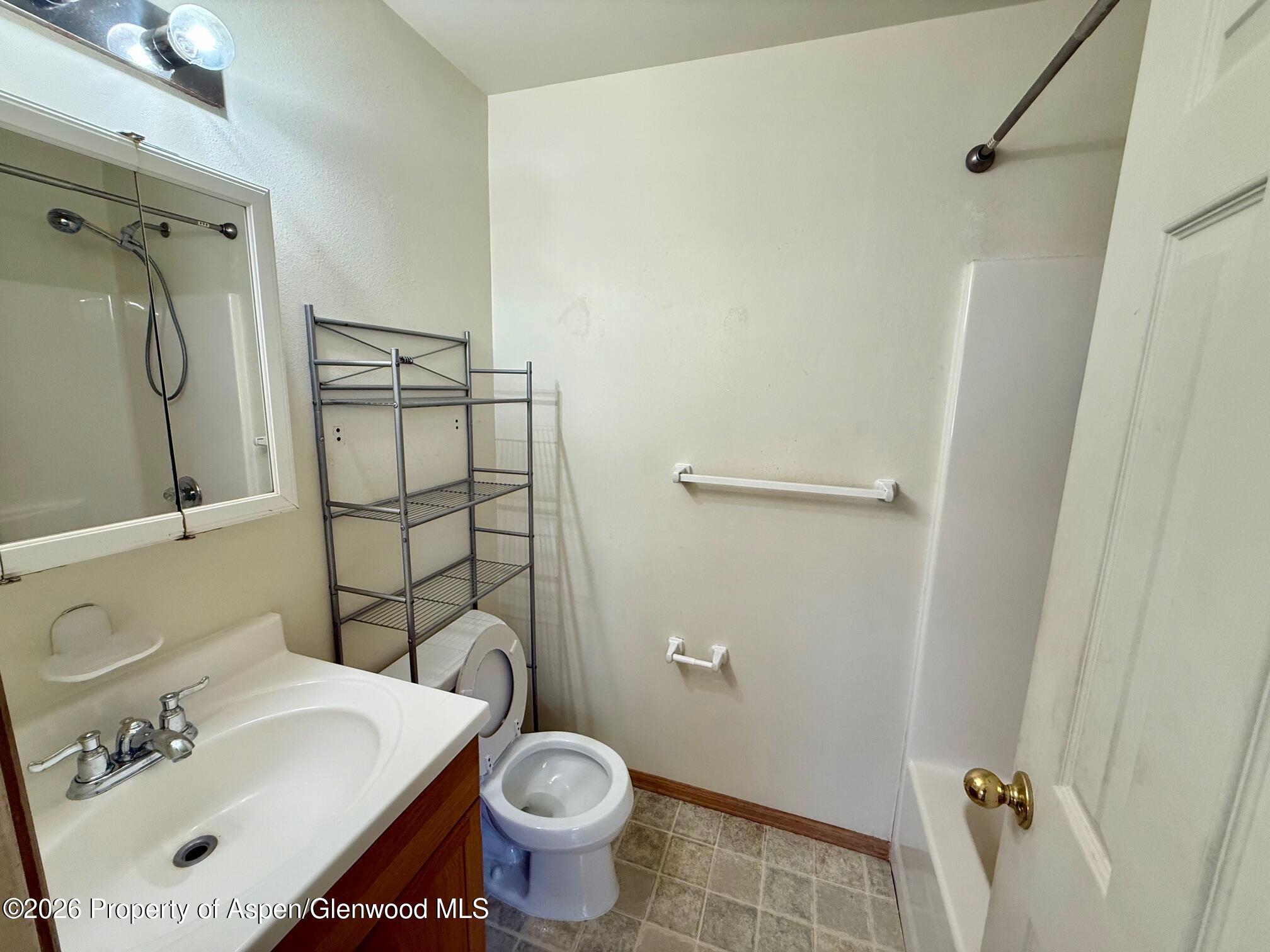 1333 E Victory Way Property Photo 6