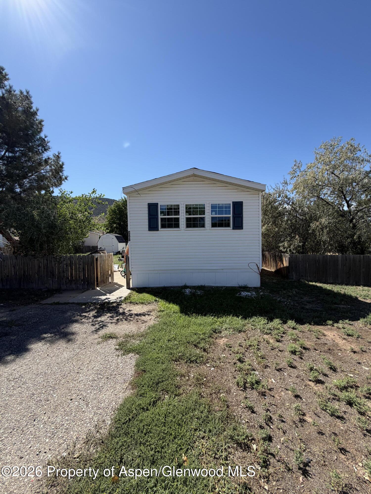 88 W Carson Circle Property Photo 3