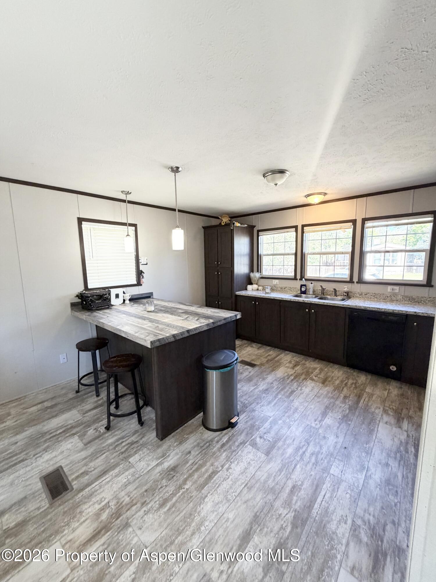 88 W Carson Circle Property Photo 7