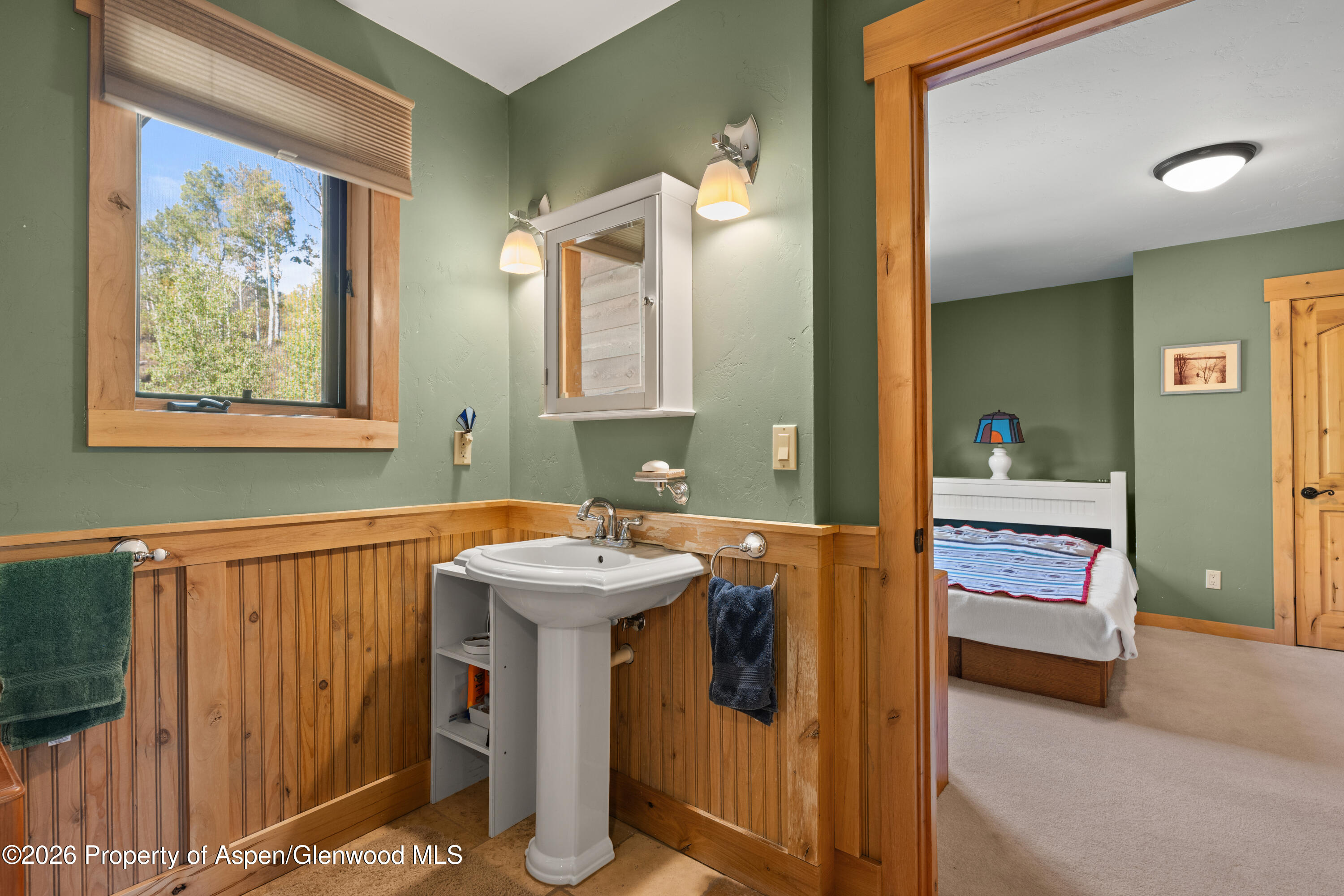 372 Hawk Lane Property Photo 17