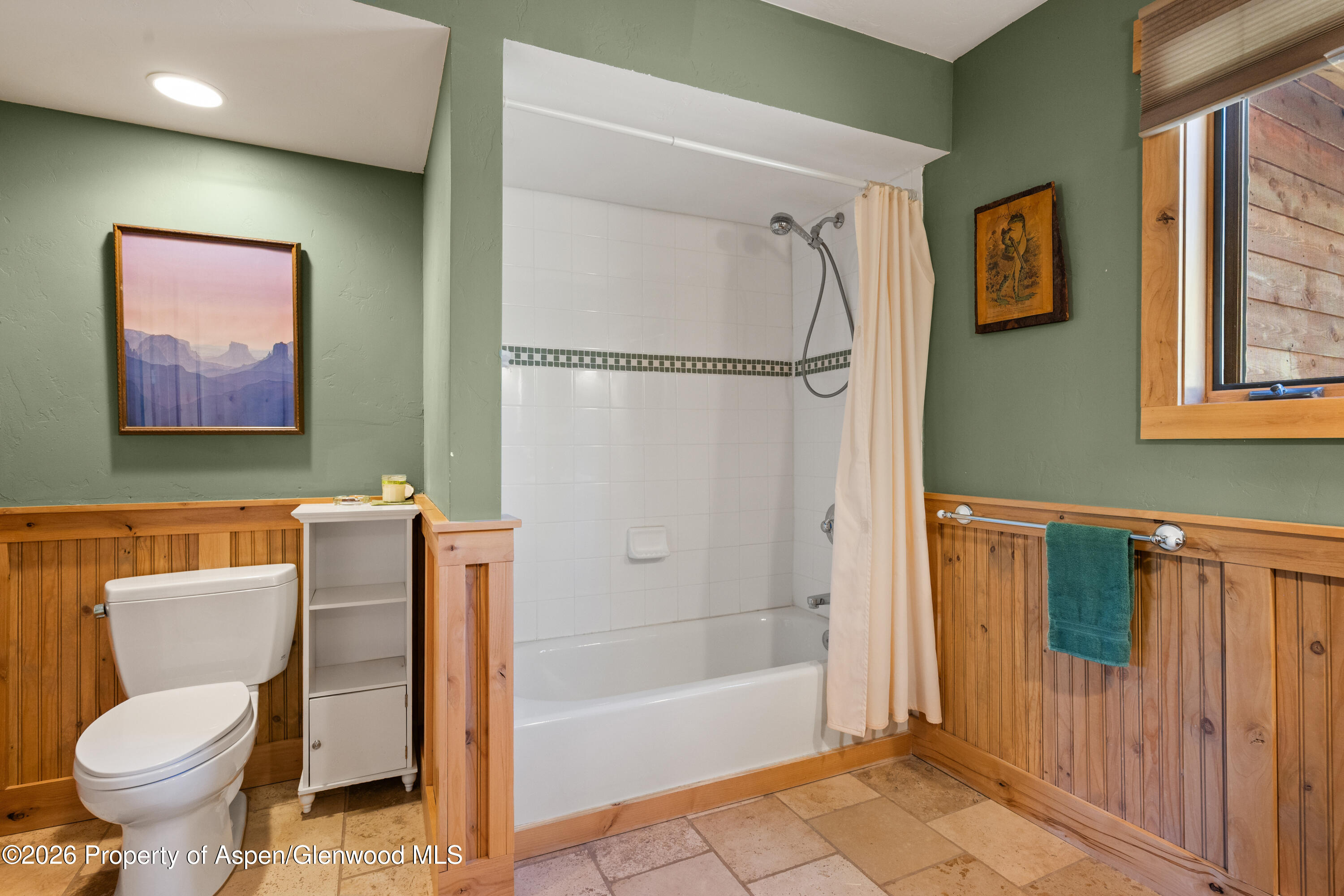 372 Hawk Lane Property Photo 18