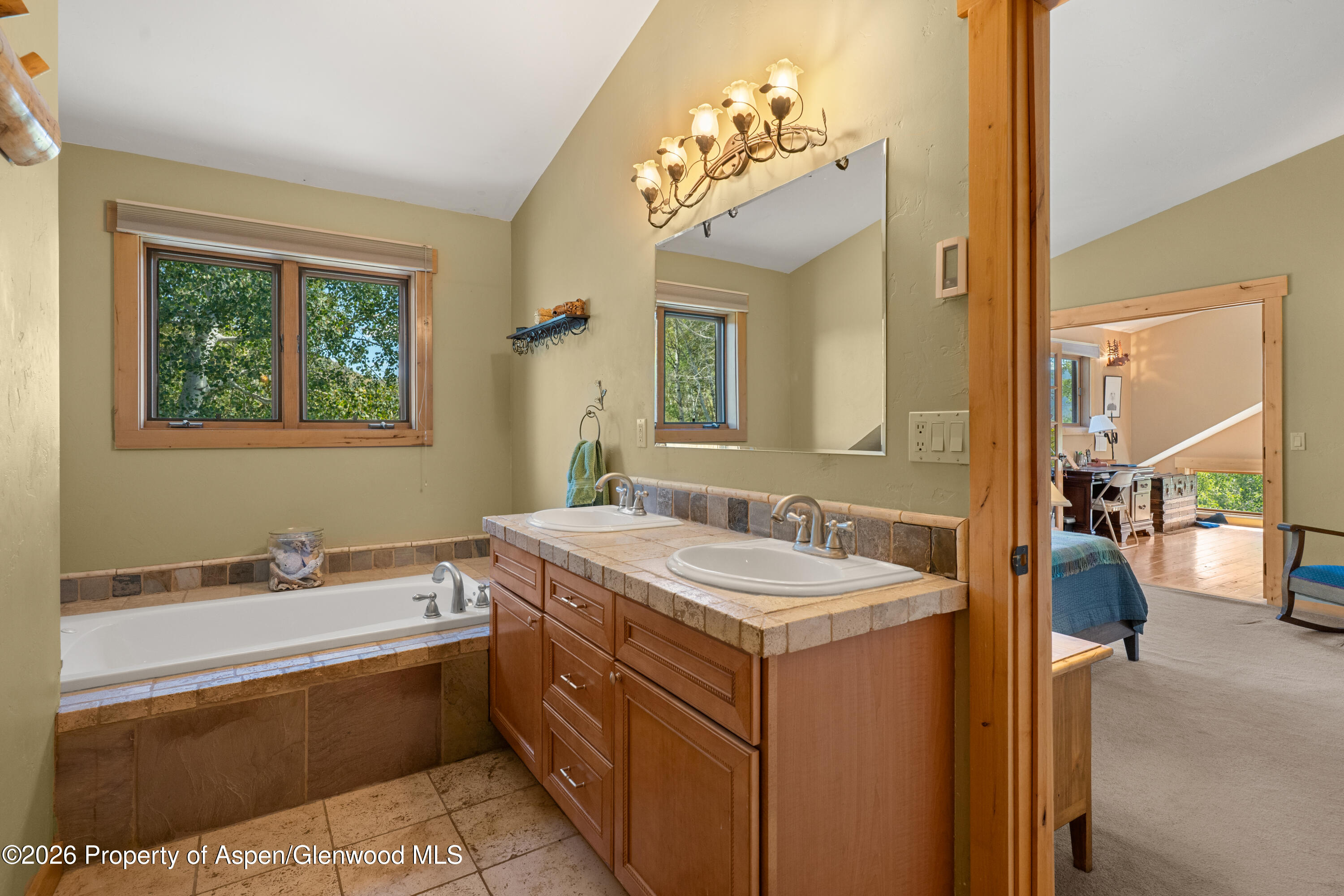372 Hawk Lane Property Photo 26