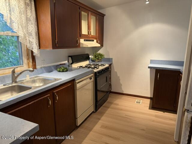 100 James Circle Property Photo 3