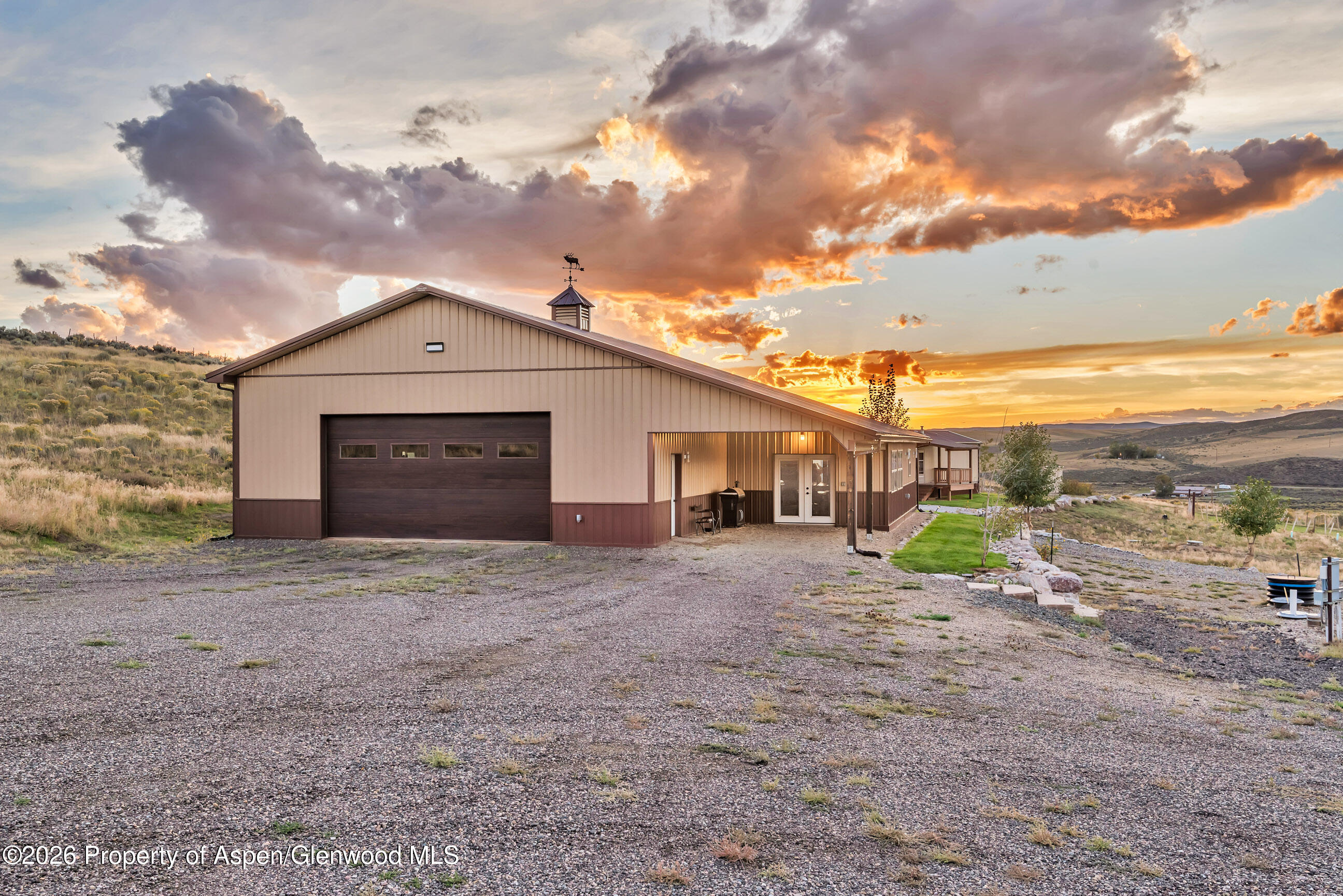728 County Road 18 S Property Photo 3