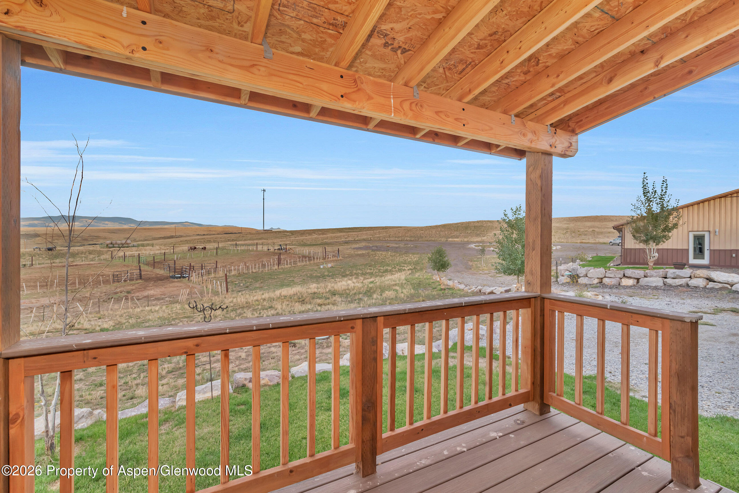 728 County Road 18 S Property Photo 8