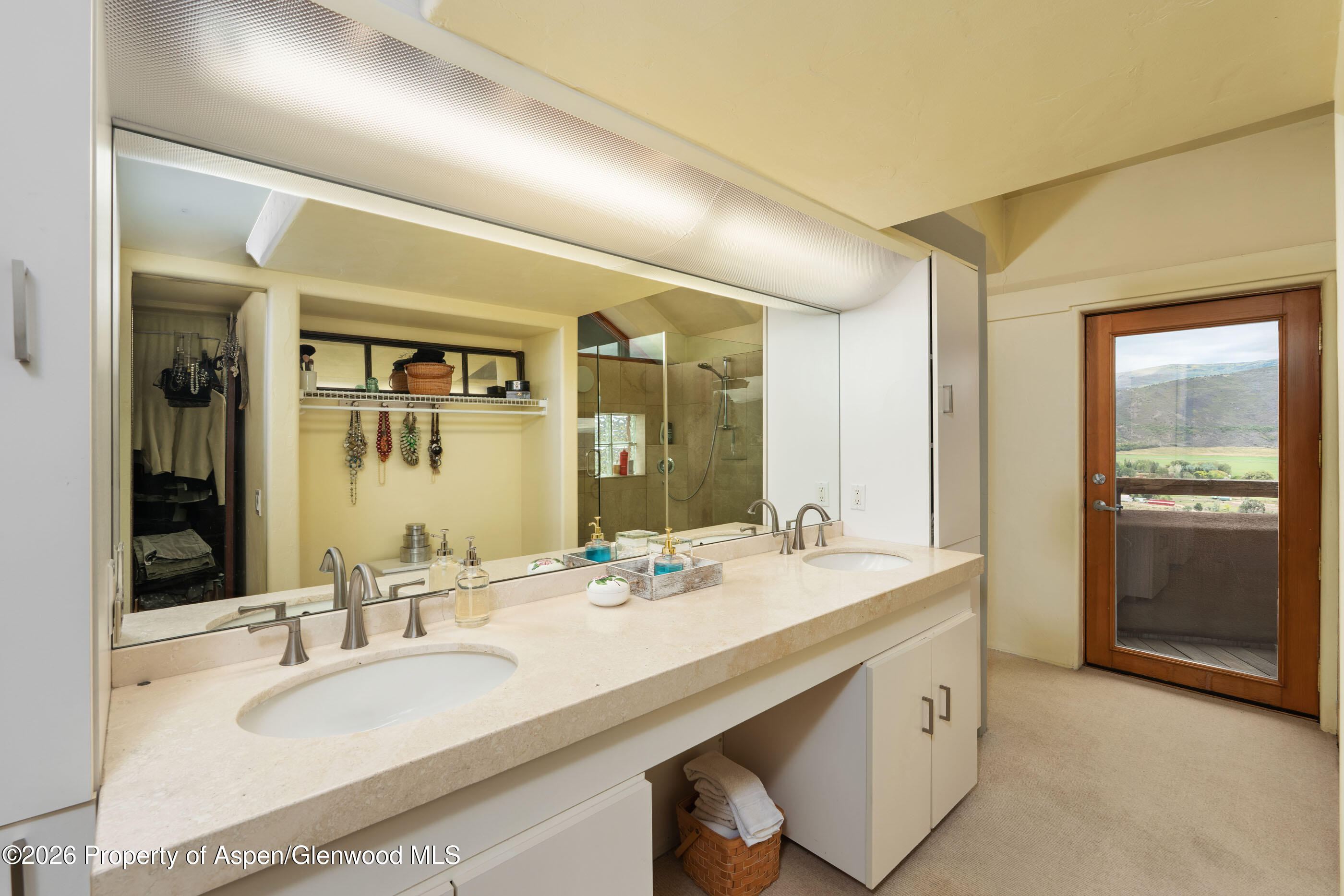 609 Hillcrest Drive Property Photo 32