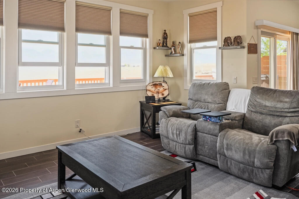 6106 Sagebrush Road Property Photo 7