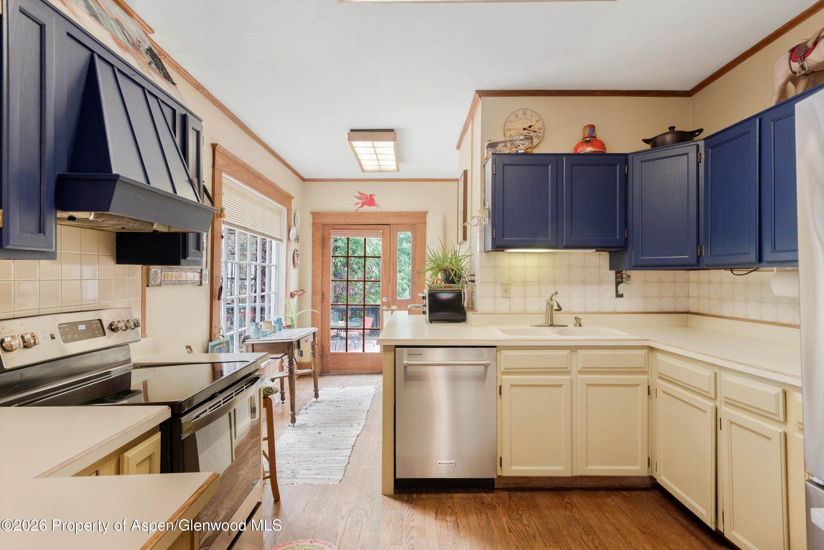 1017 Cooper Avenue Property Photo 1
