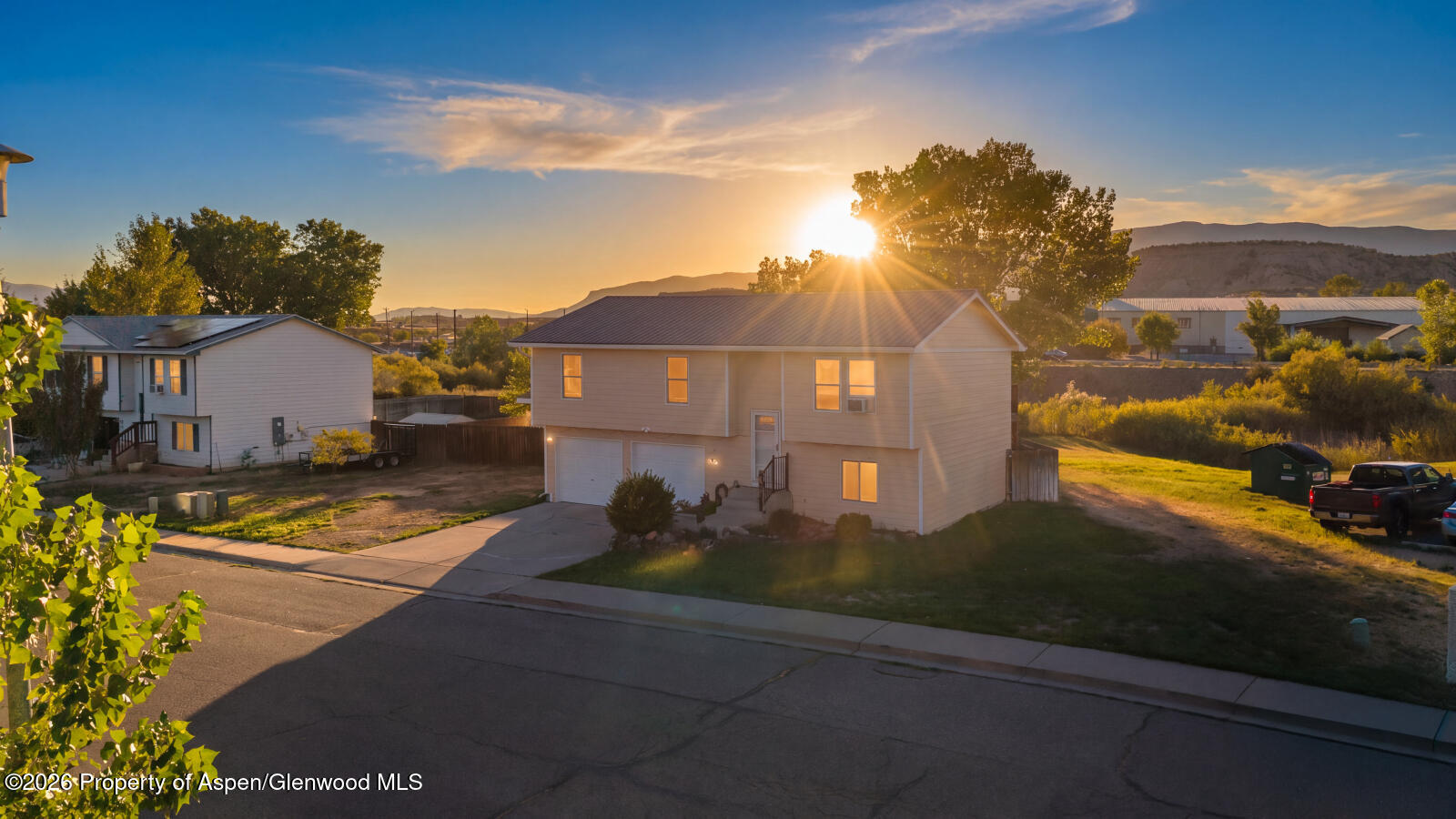 2447 Meadow Circle Property Photo 1
