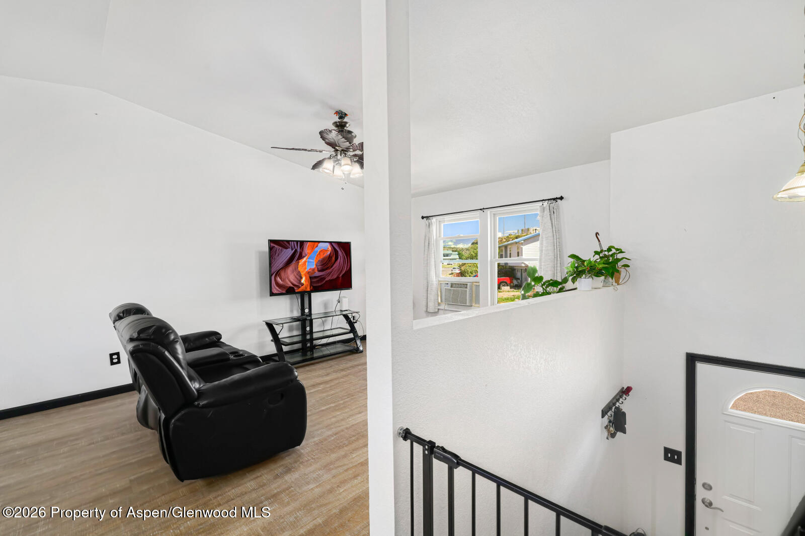 2447 Meadow Circle Property Photo 10