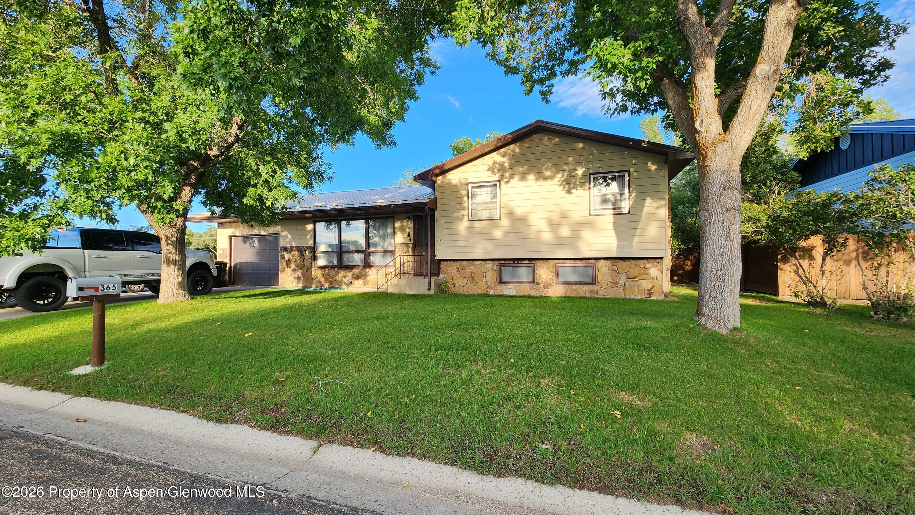 365 Bonderud Avenue Property Photo 1