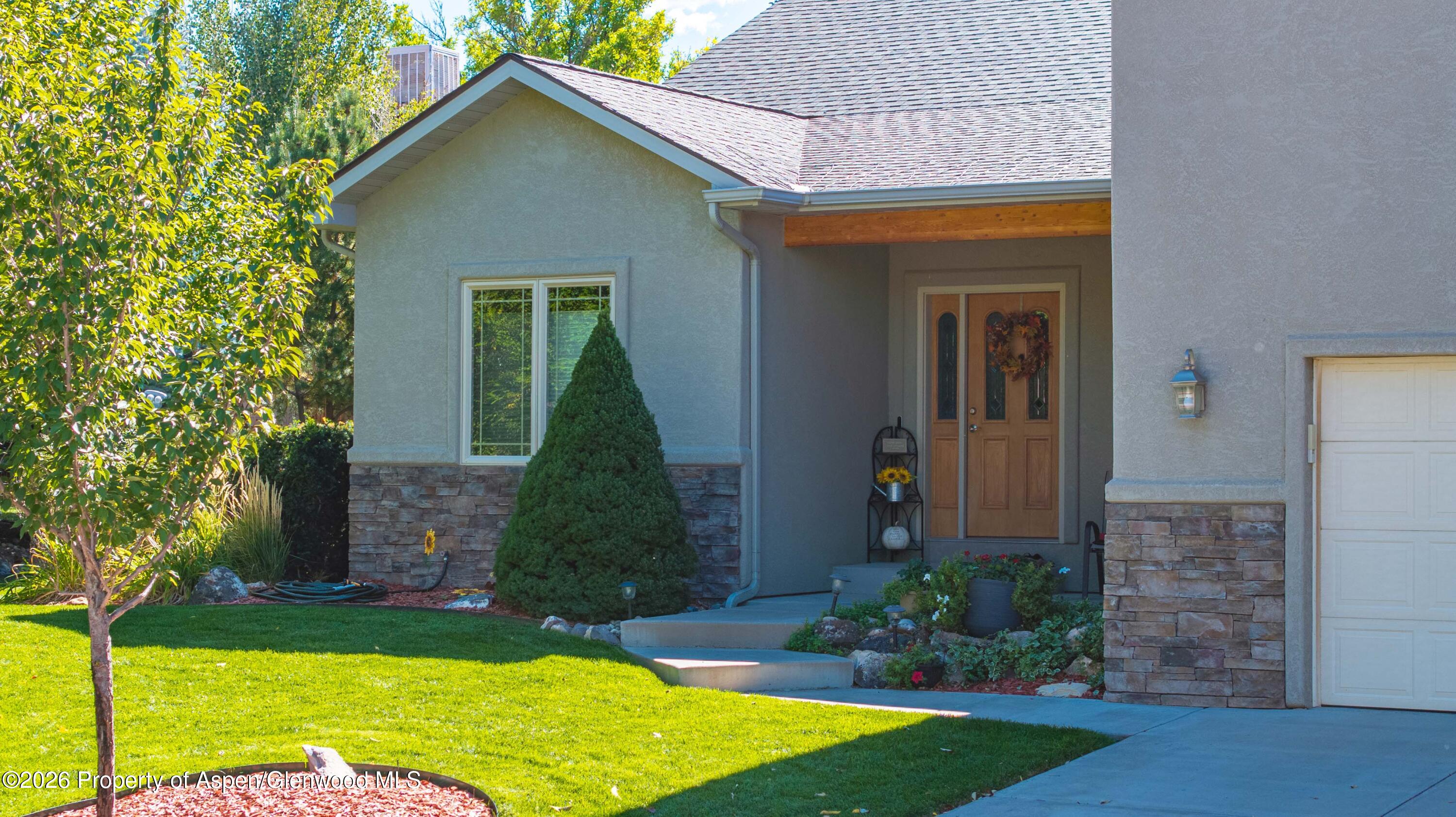 70 Lodgepole Circle Property Photo 2