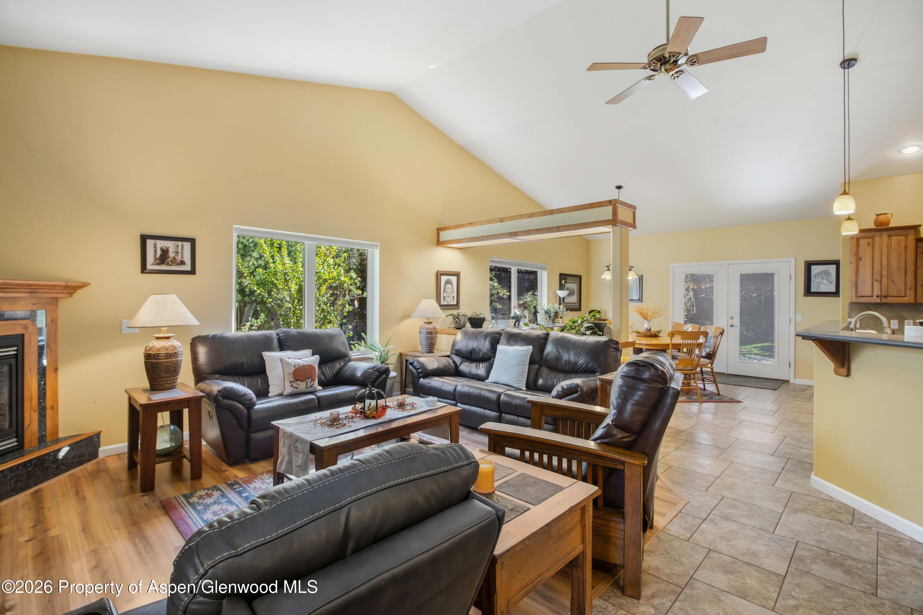 70 Lodgepole Circle Property Photo 4