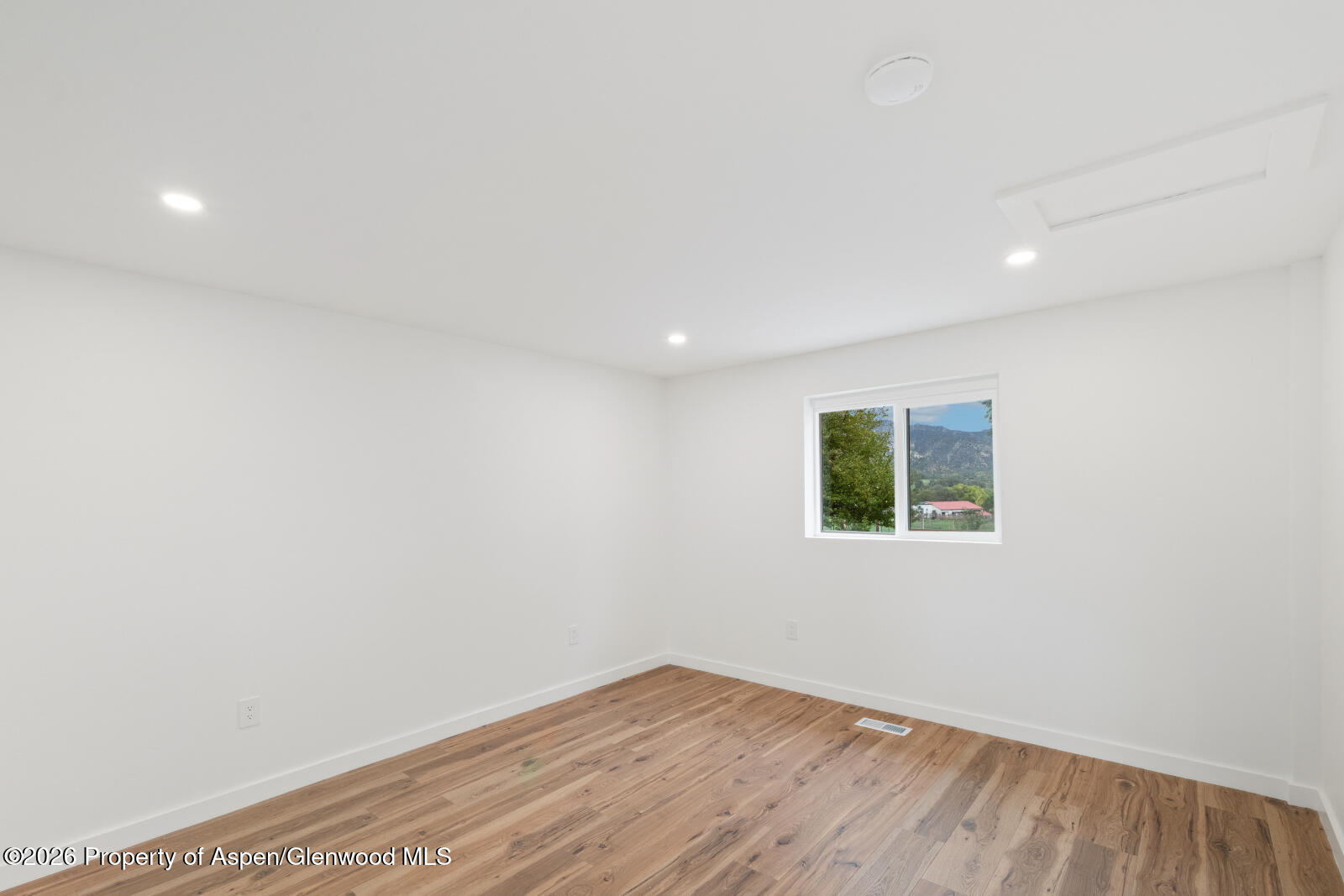 972 County Road 266 Property Photo 14