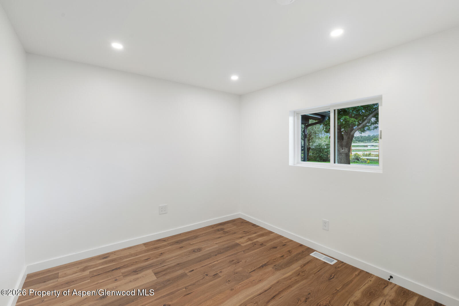 972 County Road 266 Property Photo 21