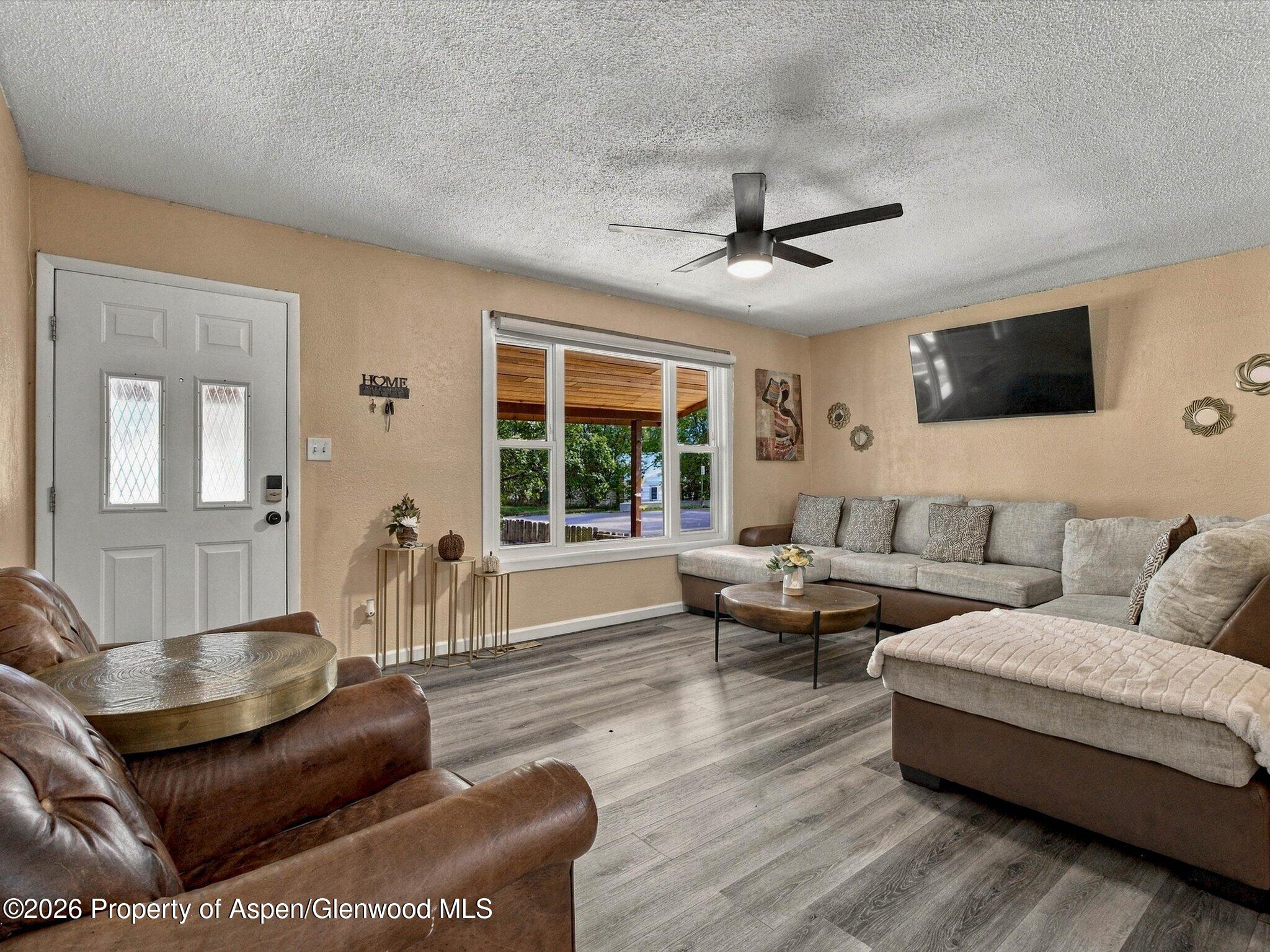 421 N 4th Street Property Photo 1