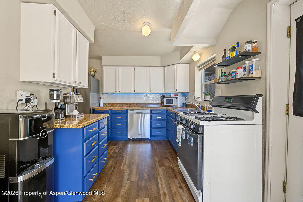 315 E 6th Street Property Photo 15