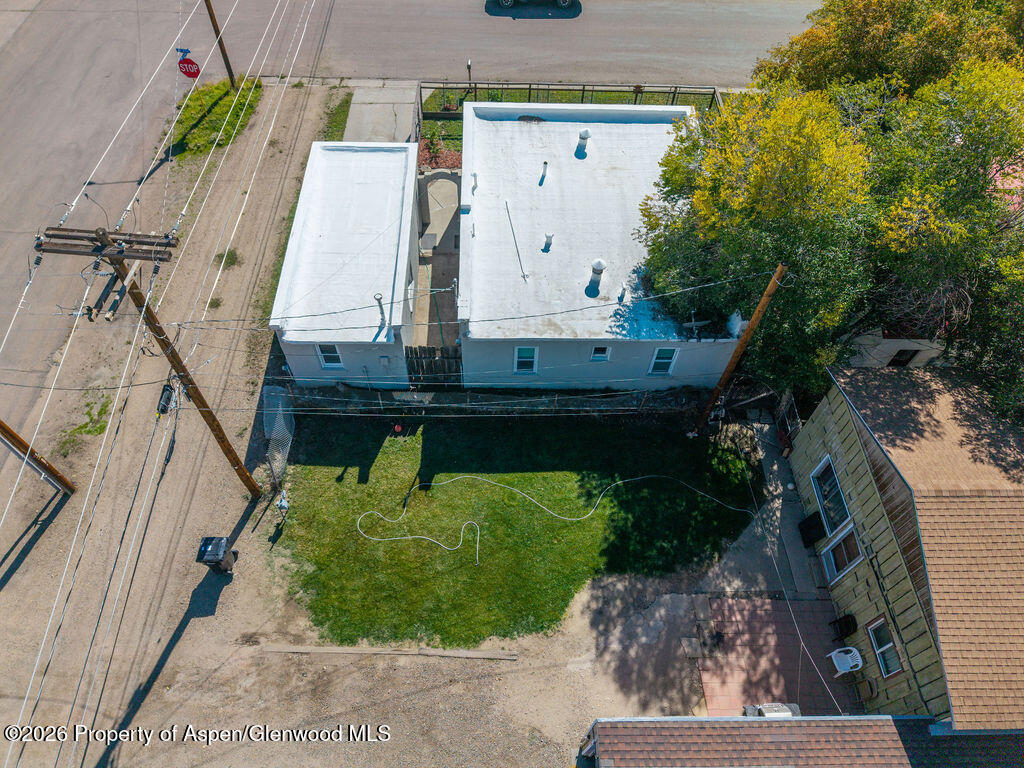 315 E 6th Street Property Photo 33