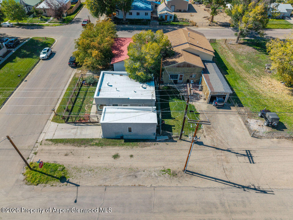315 E 6th Street Property Photo 35