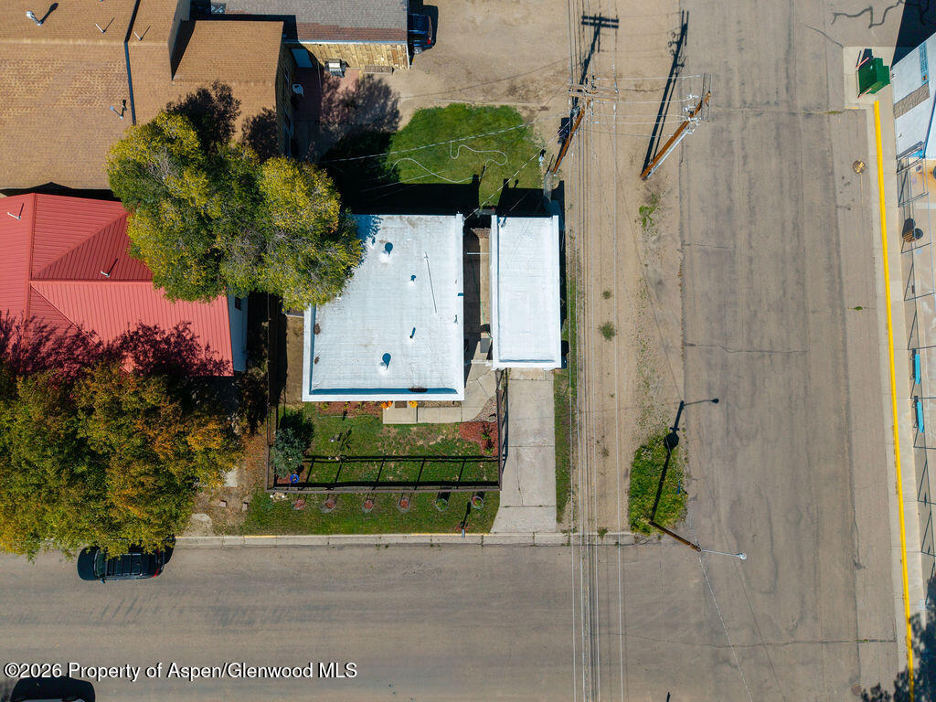 315 E 6th Street Property Photo 39