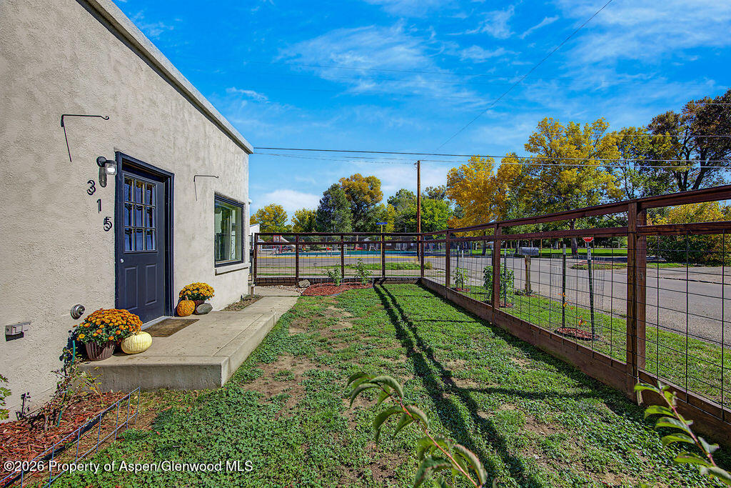 315 E 6th Street Property Photo 42