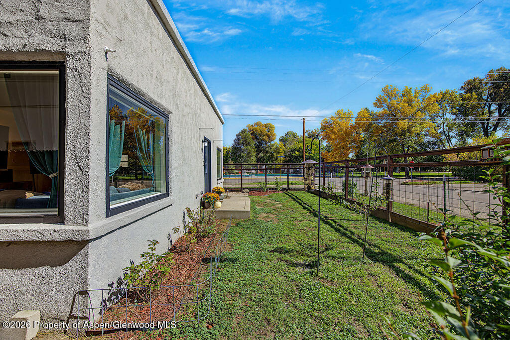 315 E 6th Street Property Photo 43