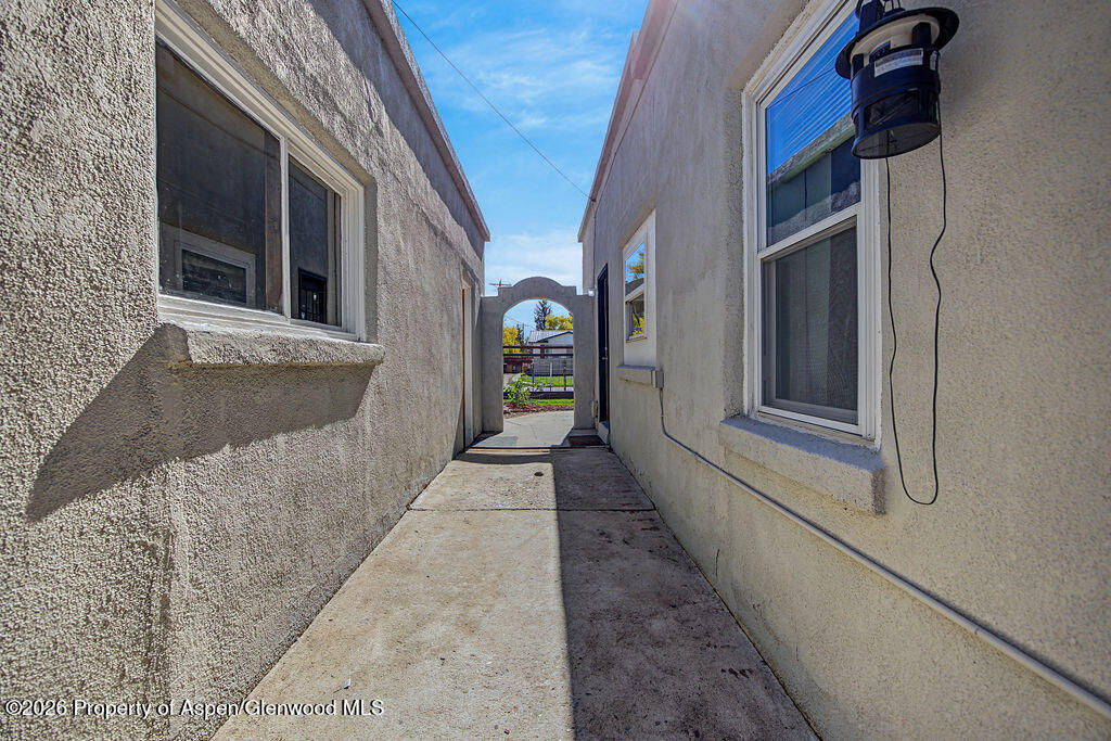 315 E 6th Street Property Photo 49