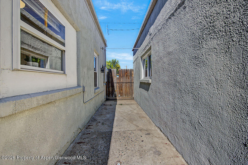 315 E 6th Street Property Photo 50