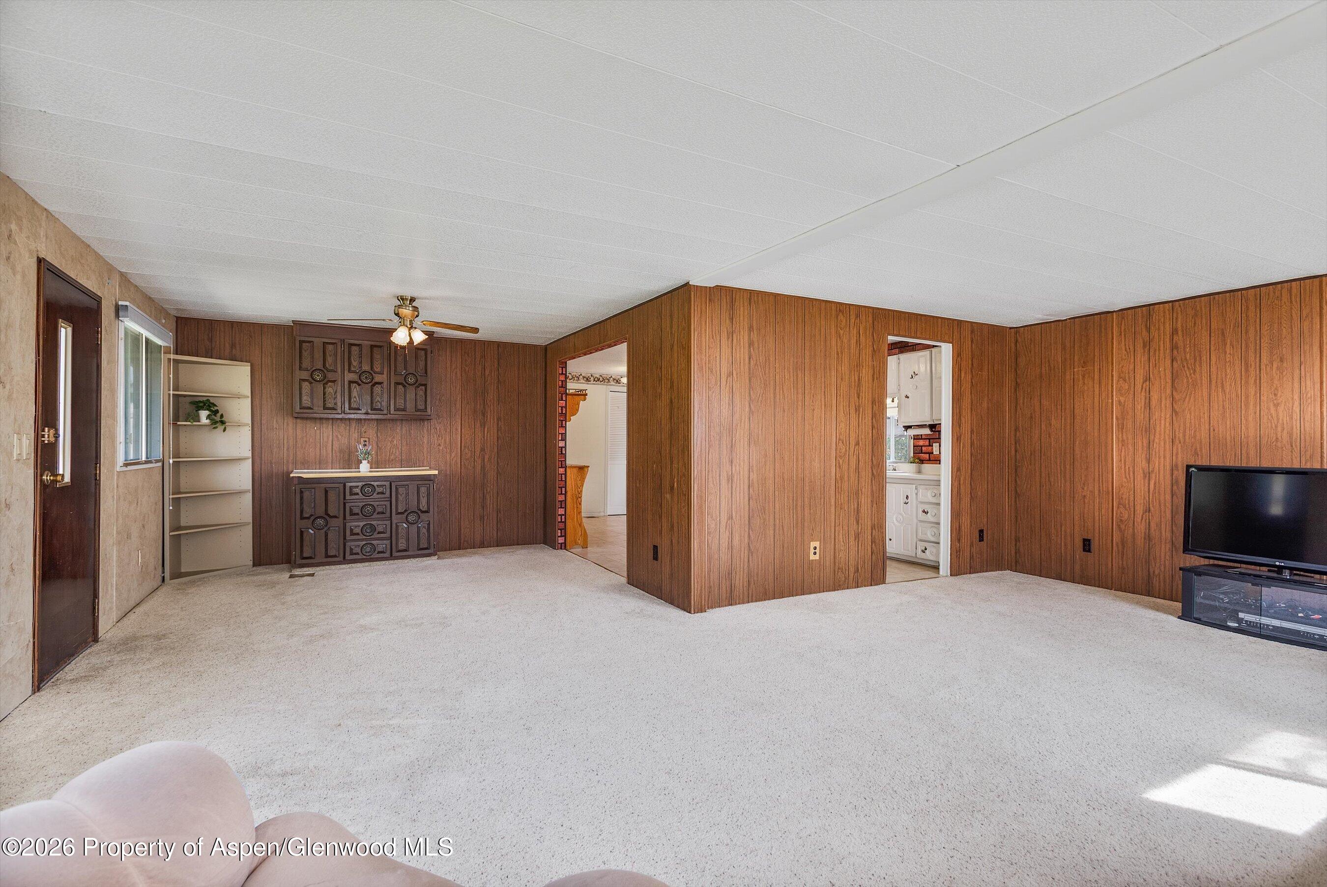 727 Euclid Avenue Property Photo 10